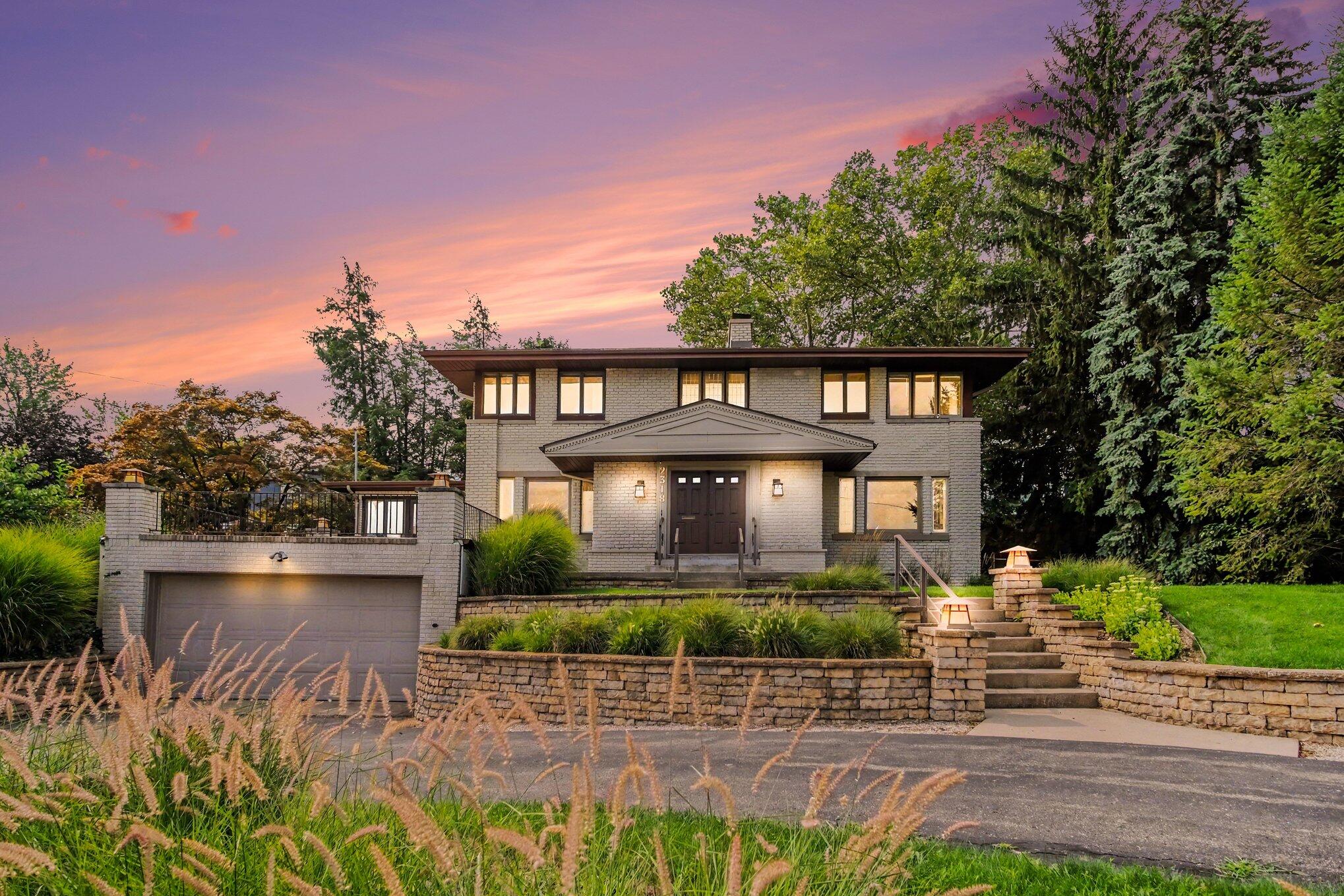 2318 Lake Drive SE East Grand Rapids MI 49506