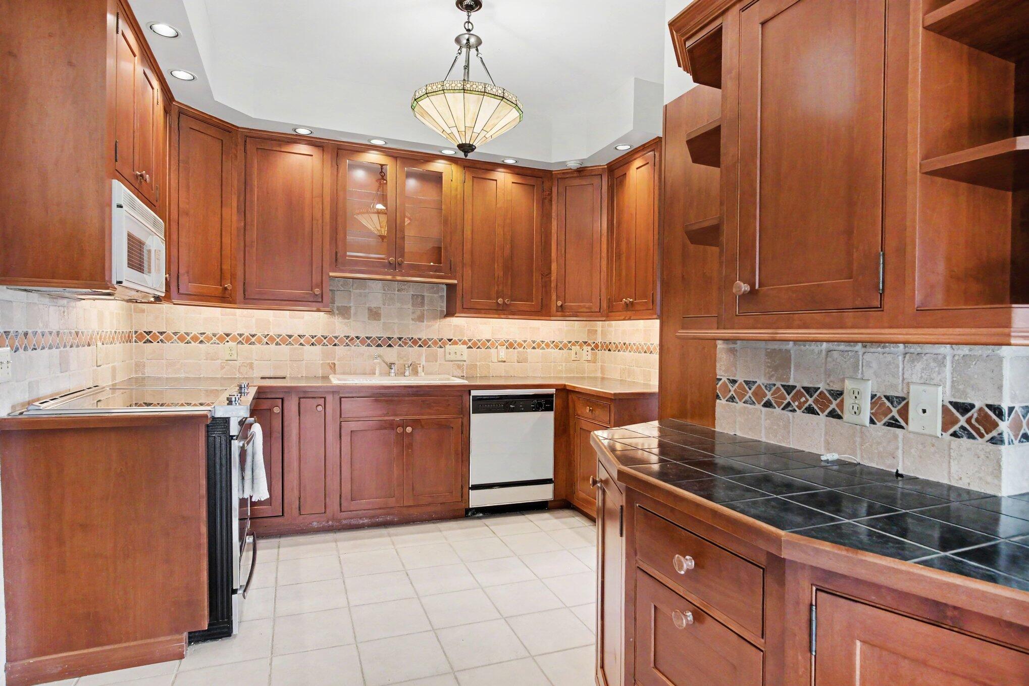 2318 Lake Drive SE East Grand Rapids MI 49506