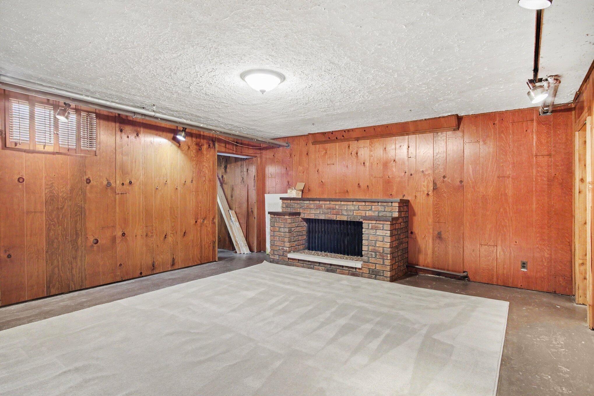 2318 Lake Drive SE East Grand Rapids MI 49506