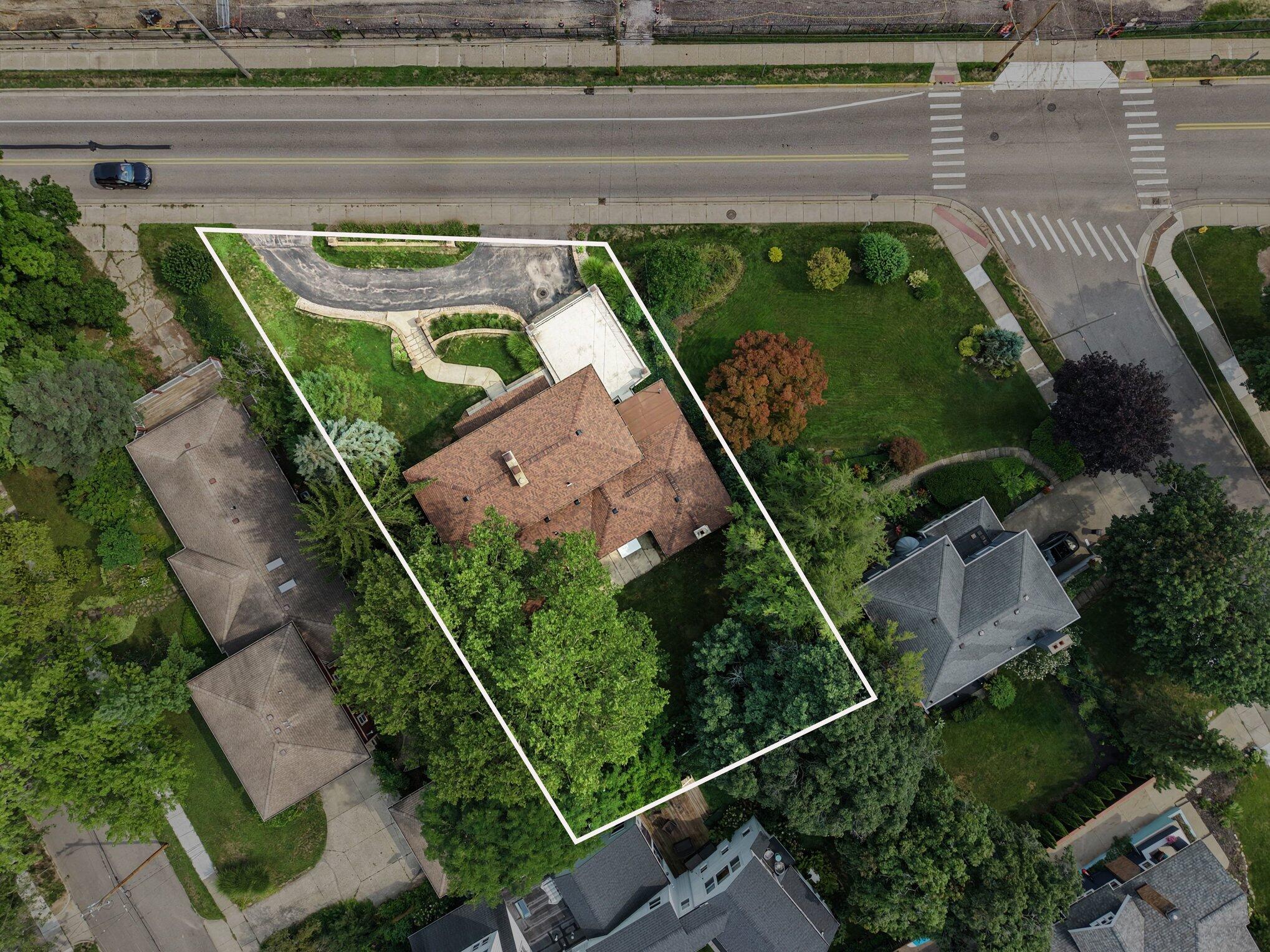 2318 Lake Drive SE East Grand Rapids MI 49506