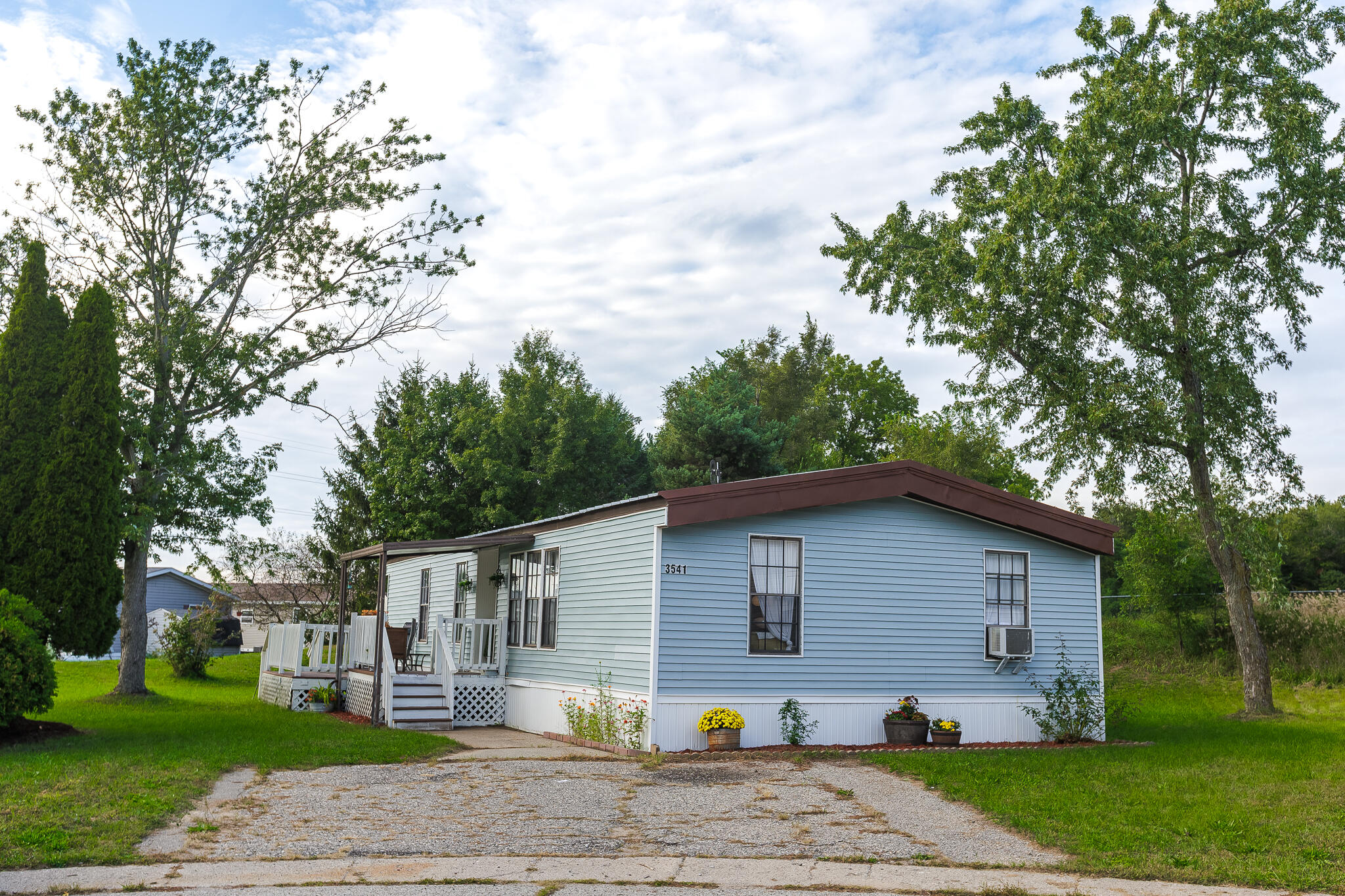 3541 Pine Knob Street NW Grand Rapids MI 49544