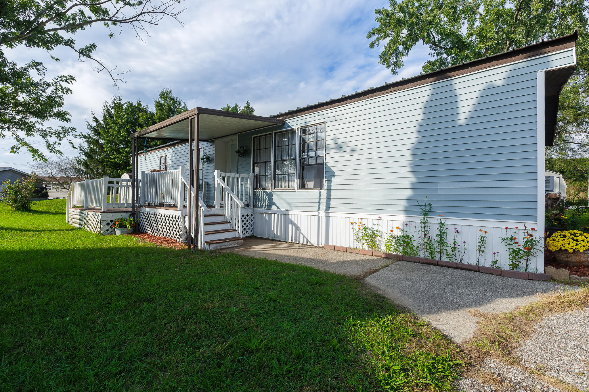 3541 Pine Knob Street NW Grand Rapids MI 49544