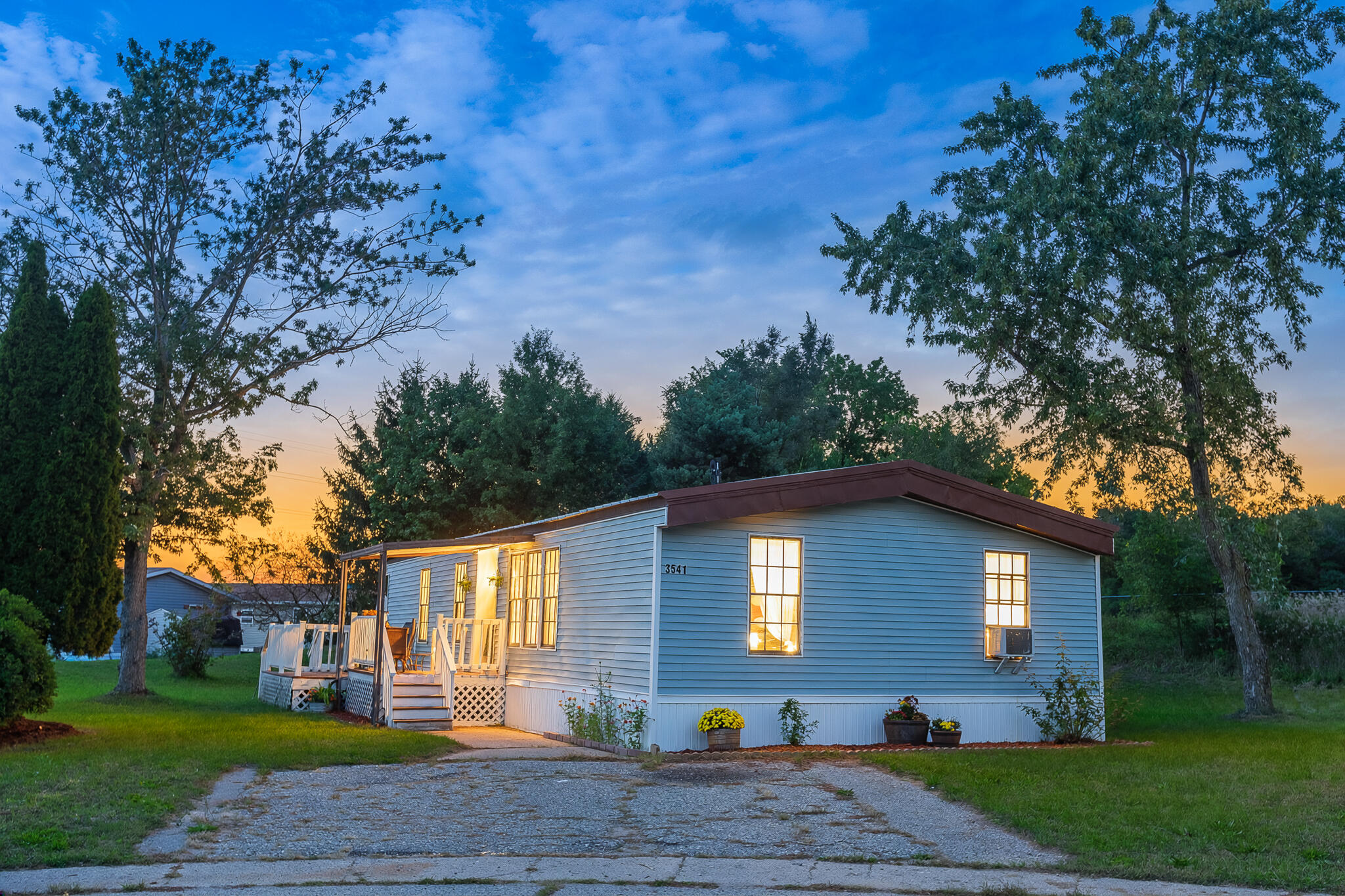 3541 Pine Knob Street NW Grand Rapids MI 49544