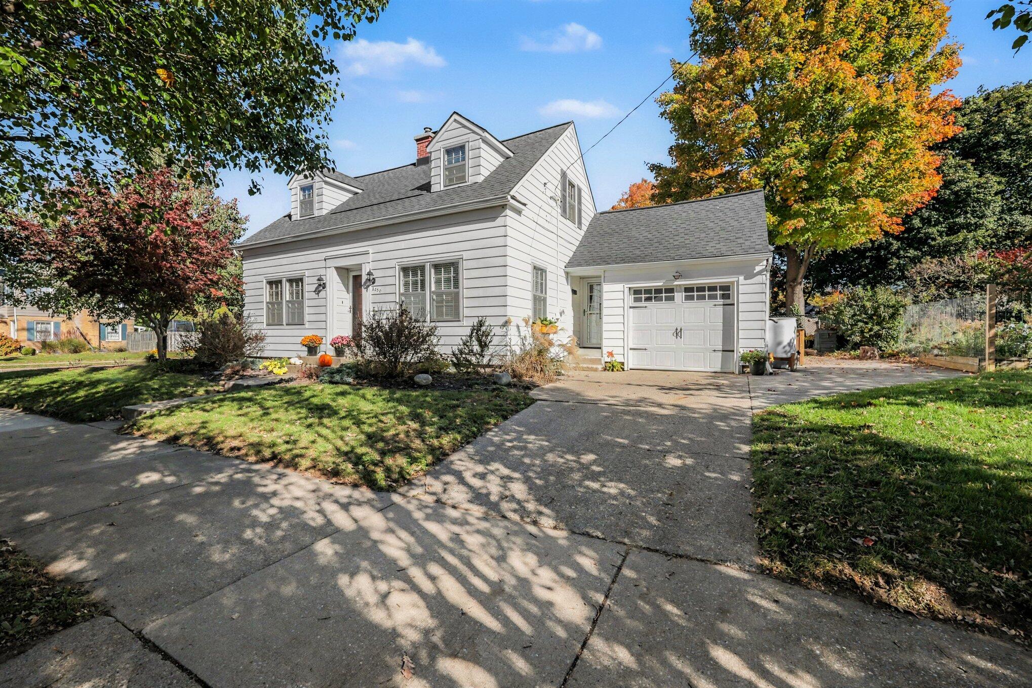 Grand Rapids MI, 2050 Houseman Avenue NE