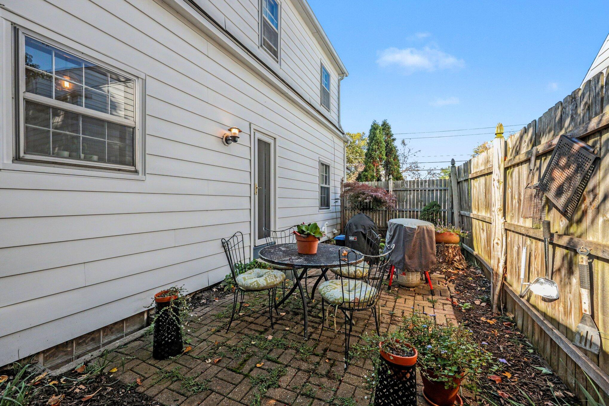 2050 Houseman Avenue NE Grand Rapids MI 49505