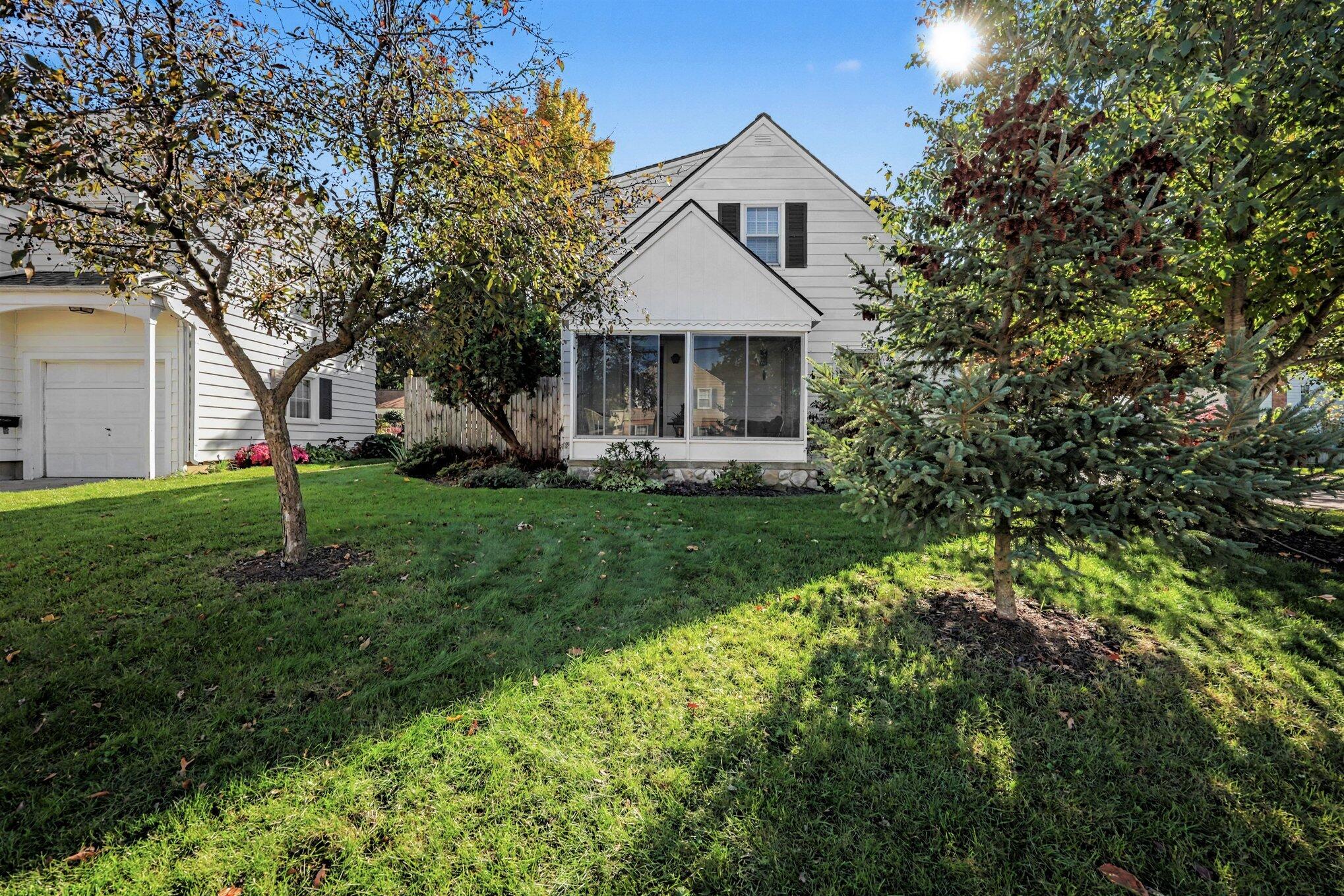 2050 Houseman Avenue NE Grand Rapids MI 49505