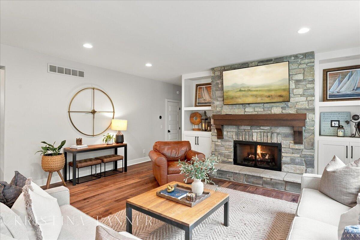 5782 Manchester Hills Drive SE Grand Rapids MI 49546