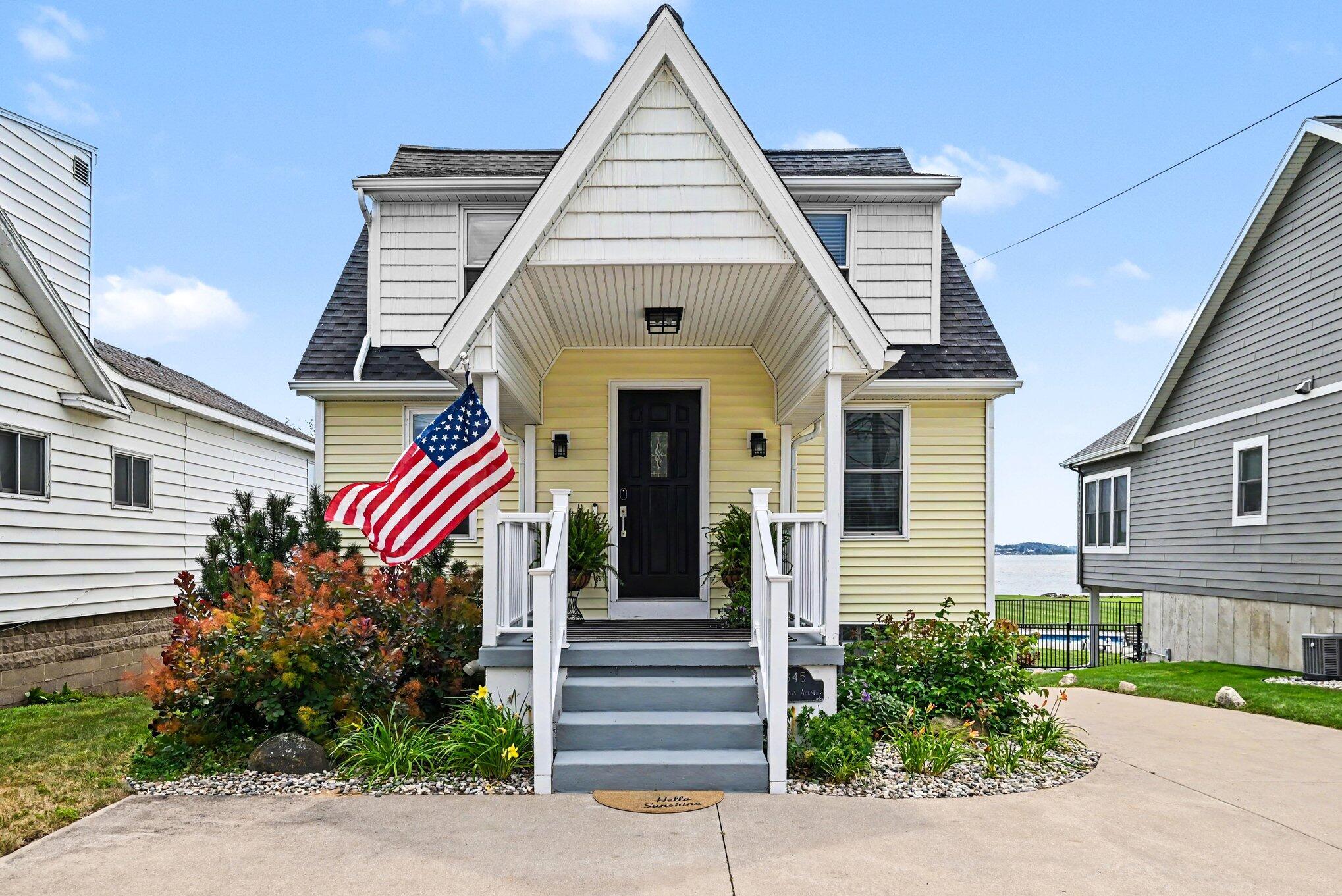 345 Ruddiman Drive Muskegon MI 49445