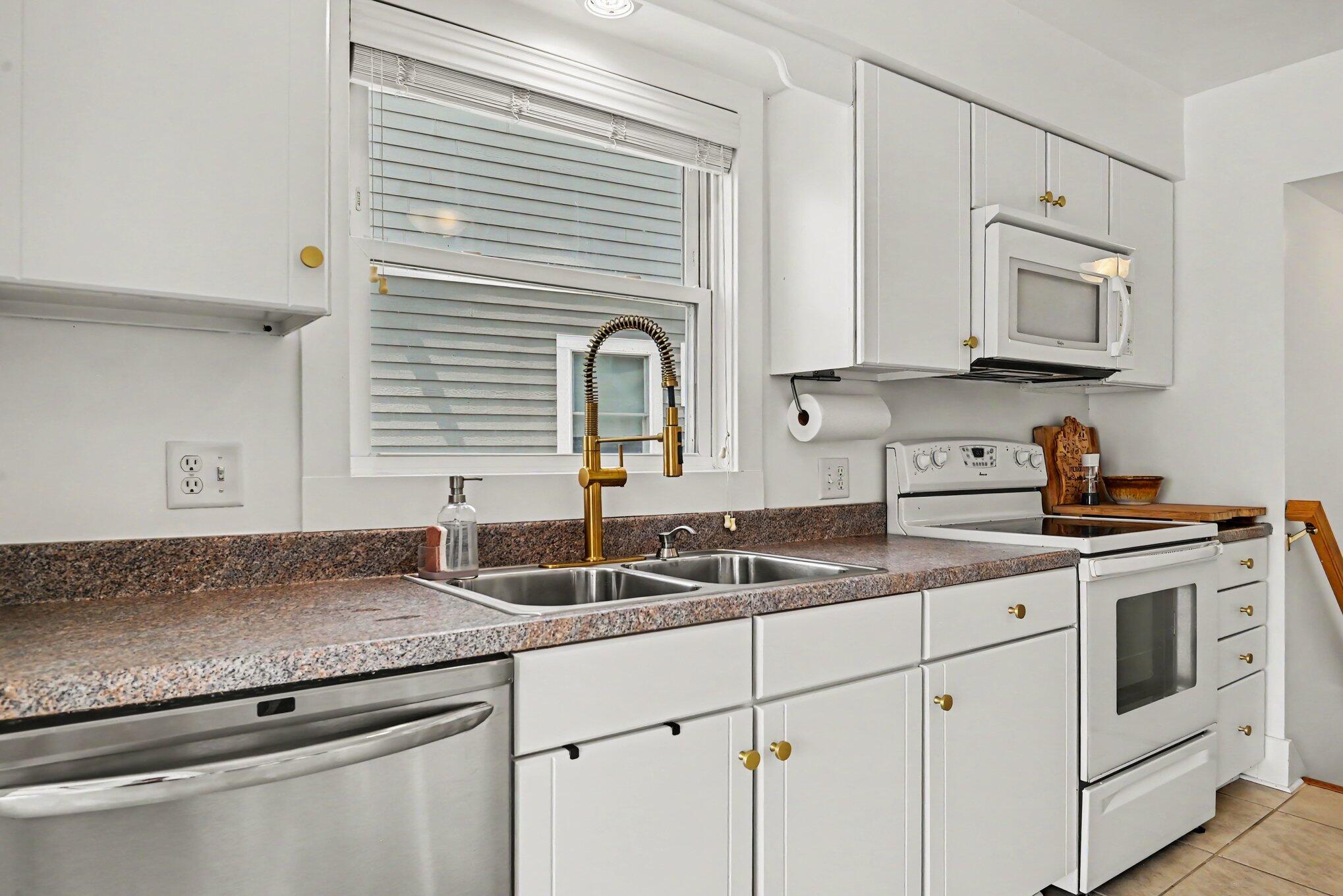 345 Ruddiman Drive Muskegon MI 49445