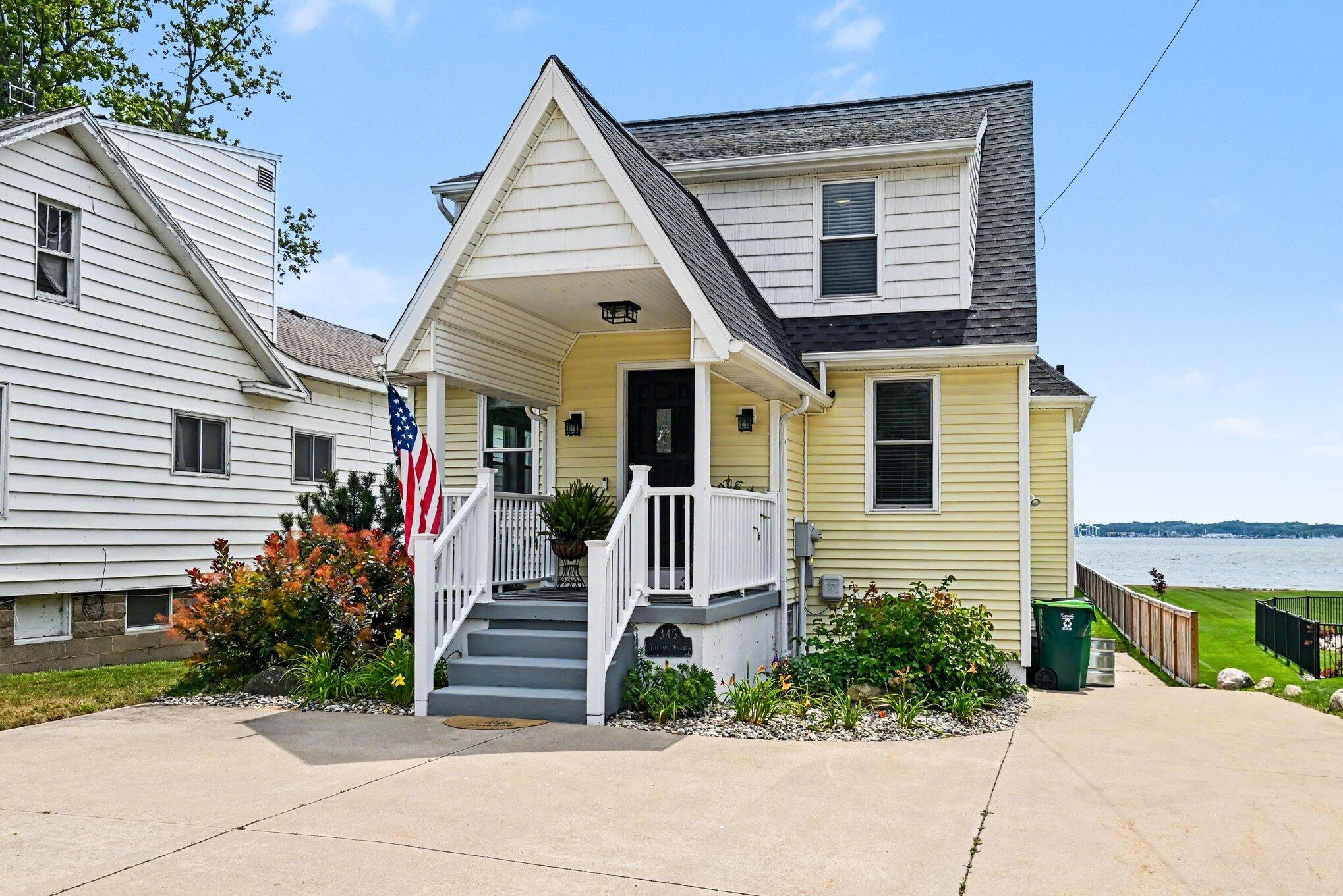 345 Ruddiman Drive Muskegon MI 49445