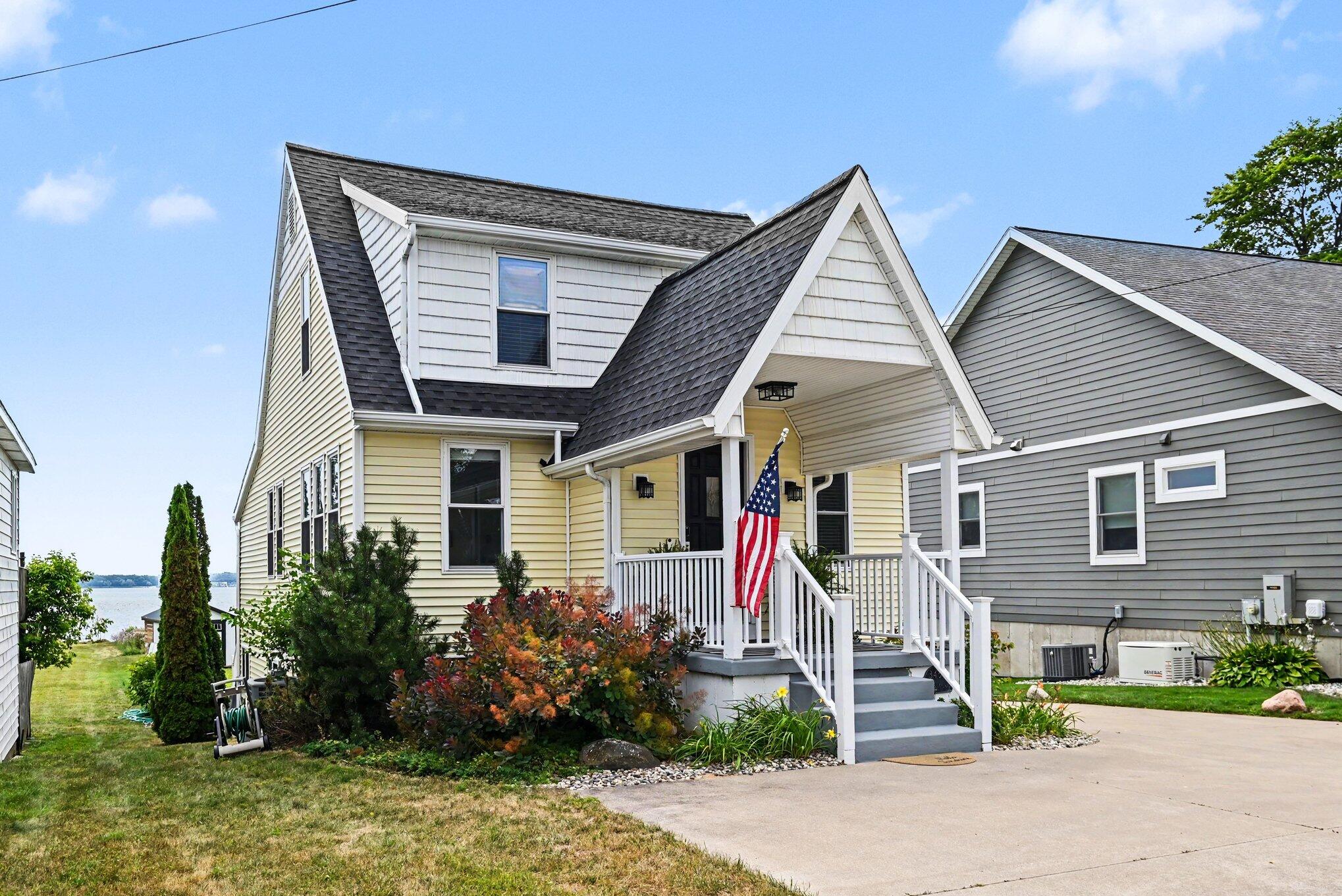 345 Ruddiman Drive Muskegon MI 49445