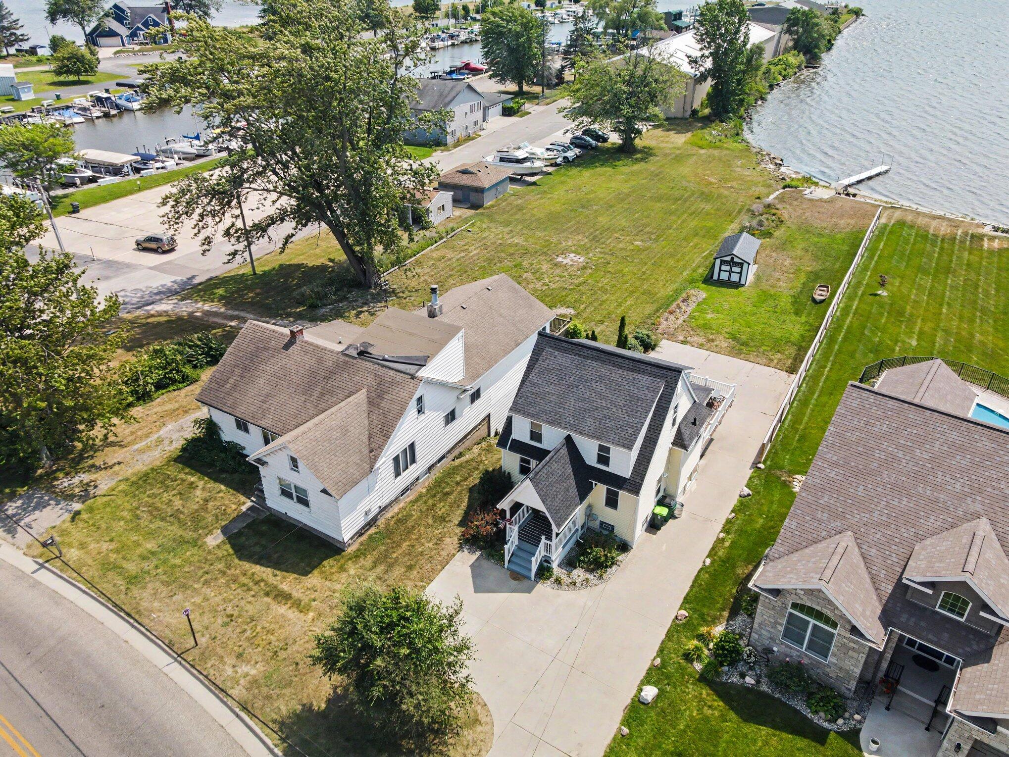 345 Ruddiman Drive Muskegon MI 49445