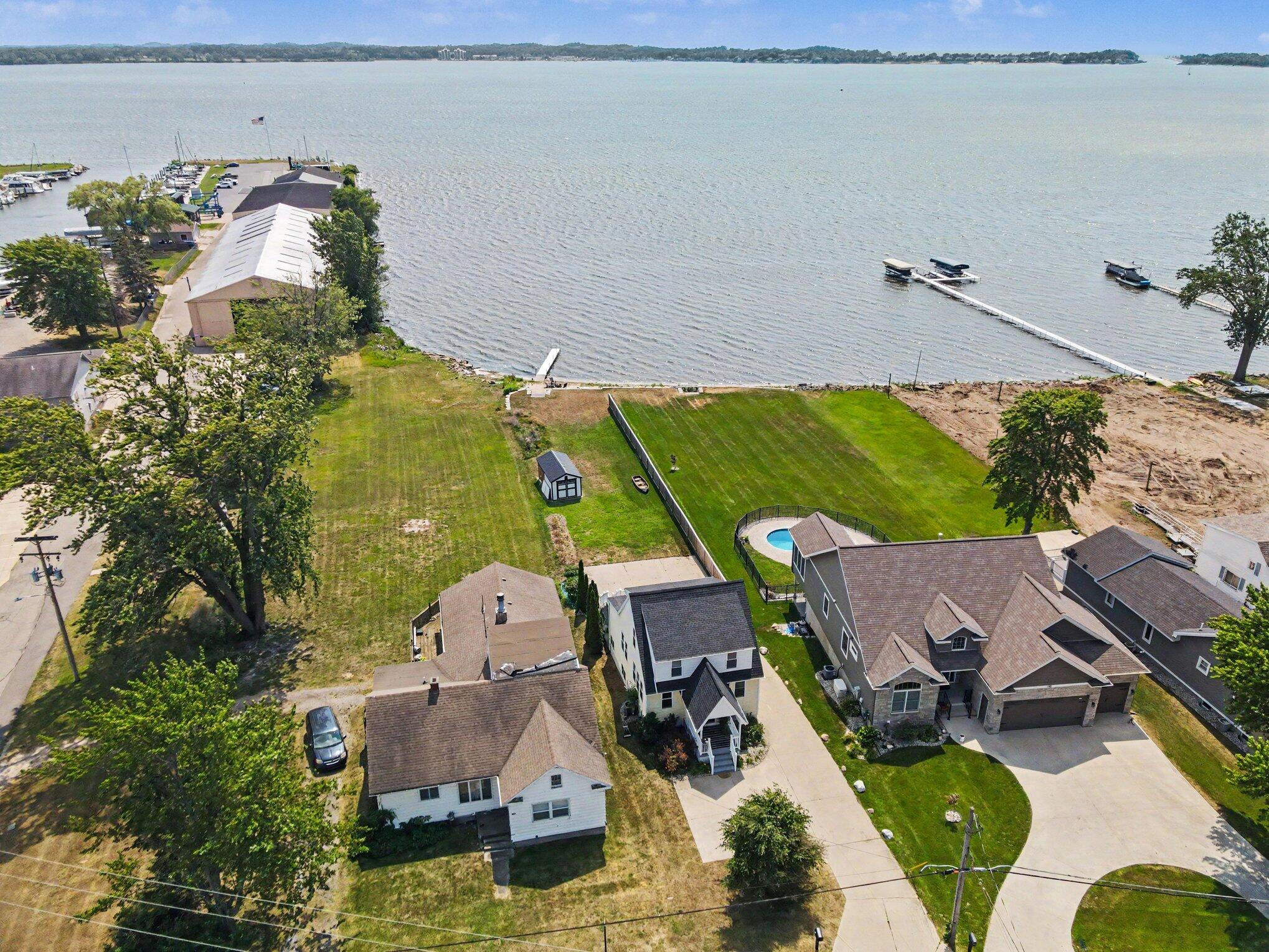 345 Ruddiman Drive Muskegon MI 49445