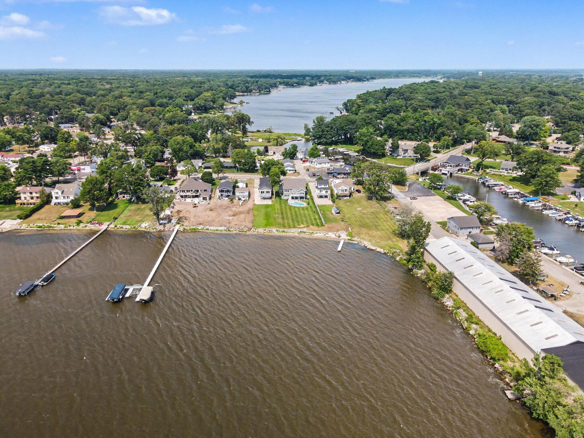 345 Ruddiman Drive Muskegon MI 49445