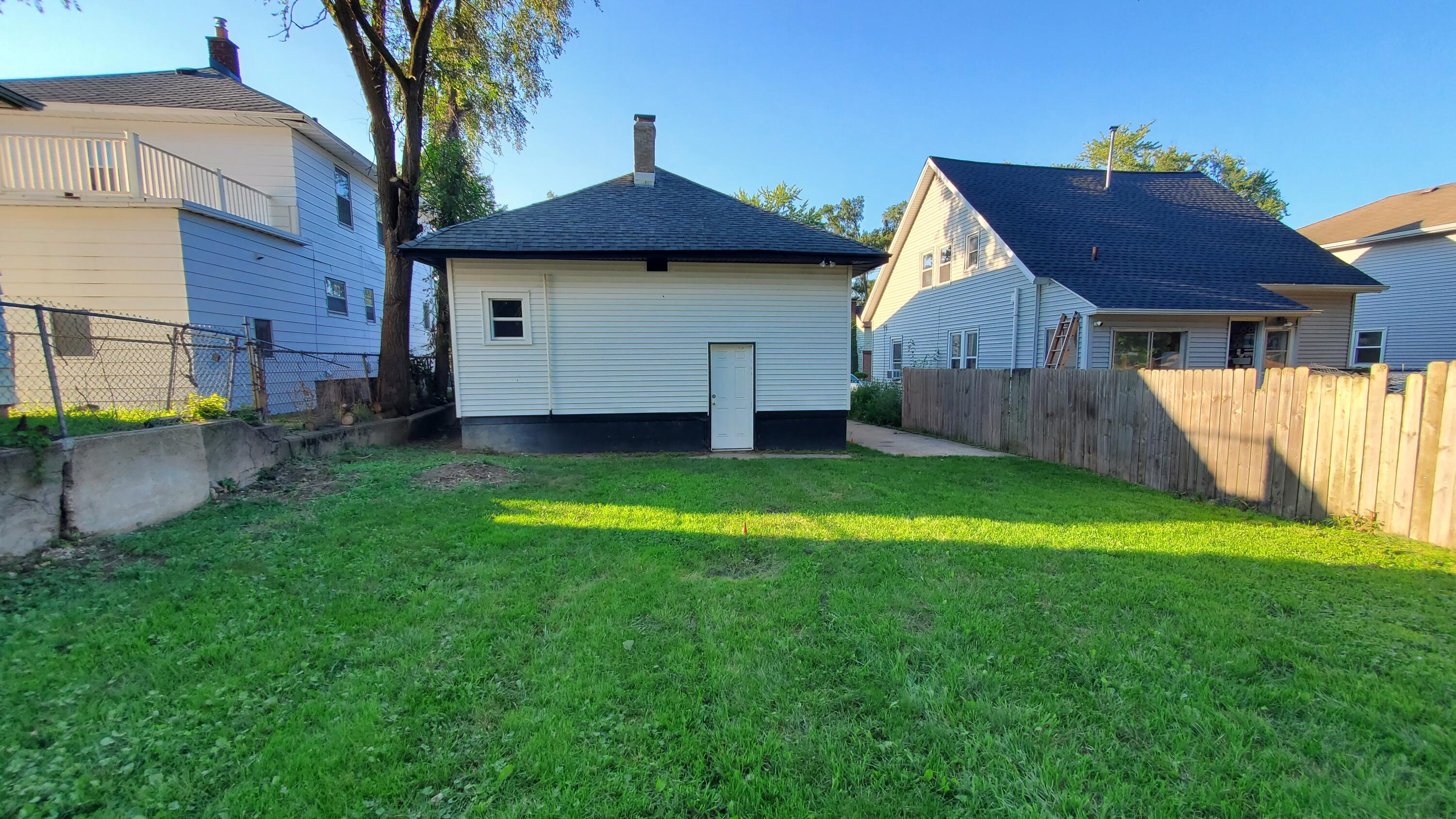 1106 Dickinson Street SE Grand Rapids MI 49507