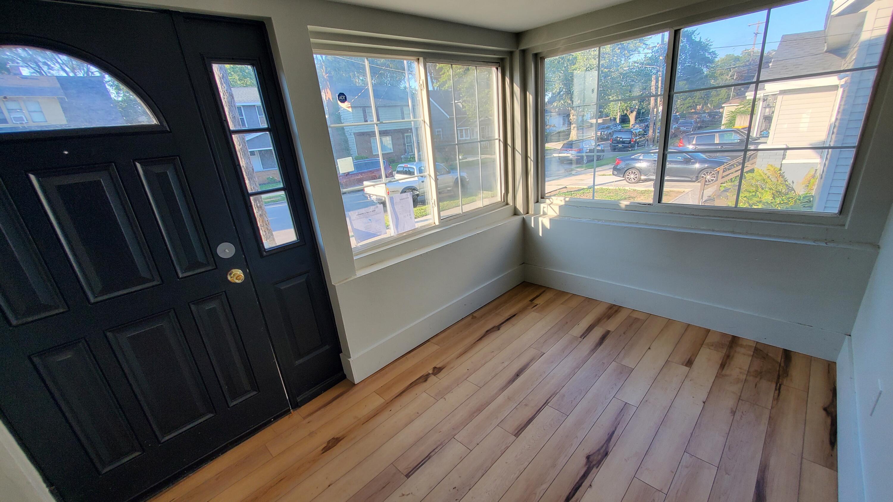 1106 Dickinson Street SE Grand Rapids MI 49507