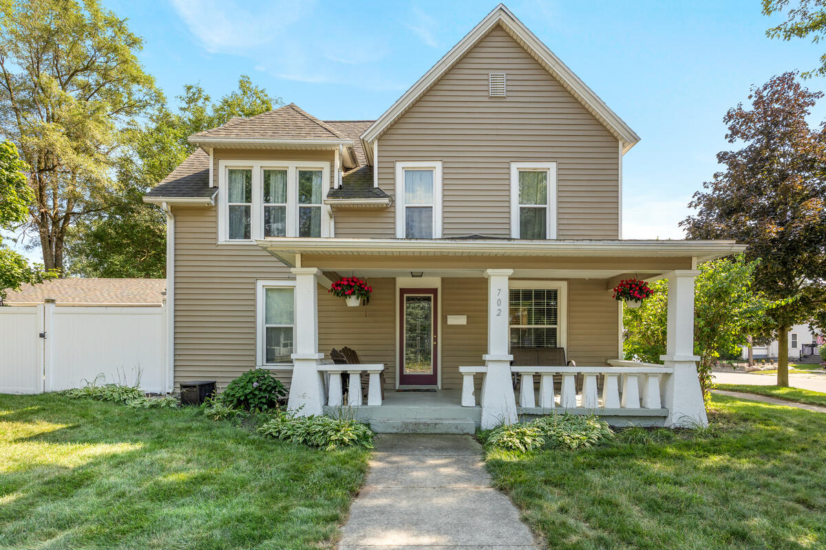 702 Graceland Street NE Grand Rapids MI 49505