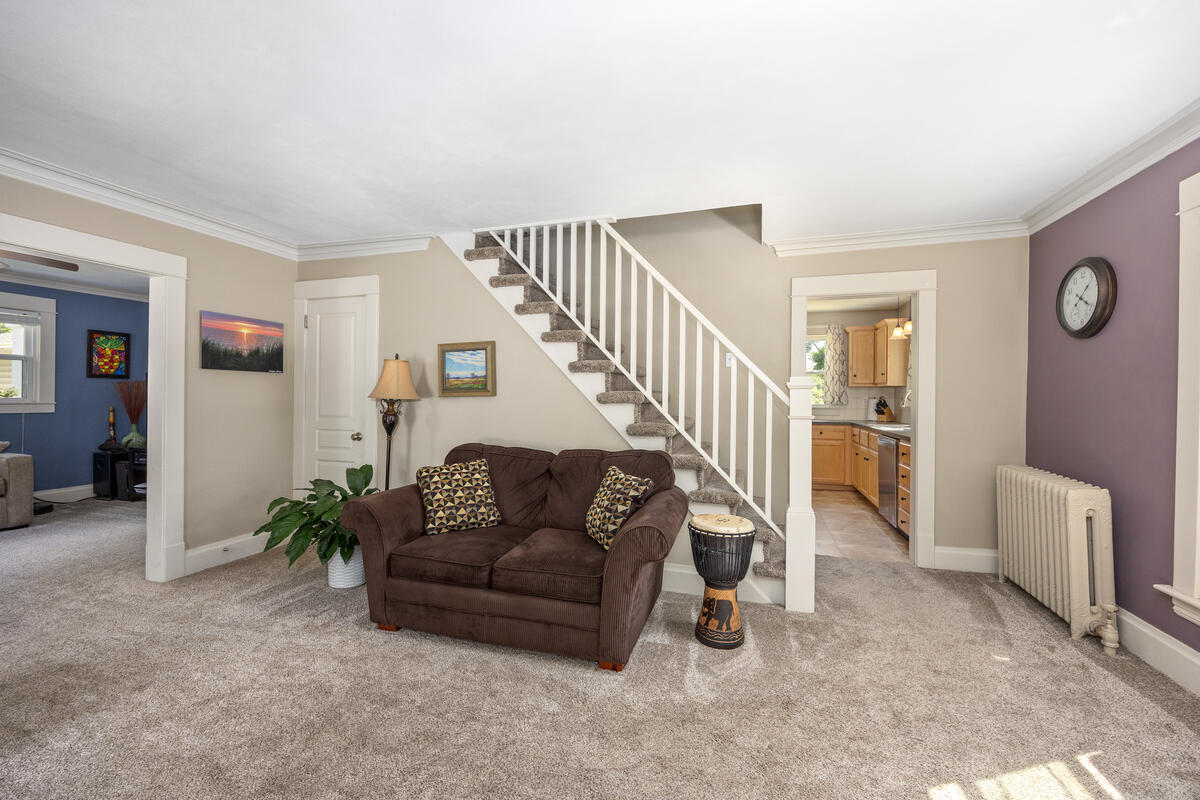 702 Graceland Street NE Grand Rapids MI 49505