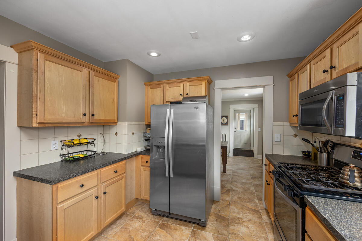 702 Graceland Street NE Grand Rapids MI 49505