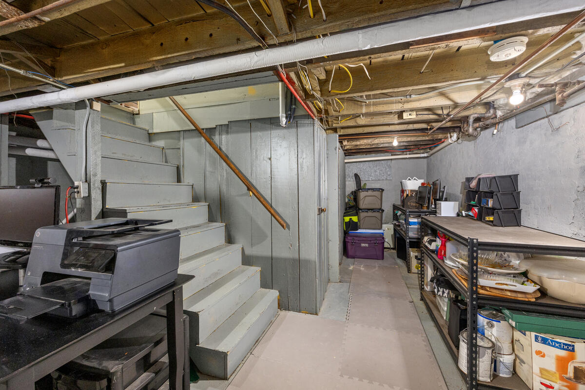 702 Graceland Street NE Grand Rapids MI 49505