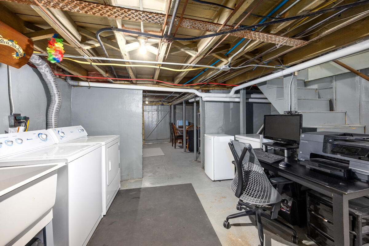 702 Graceland Street NE Grand Rapids MI 49505
