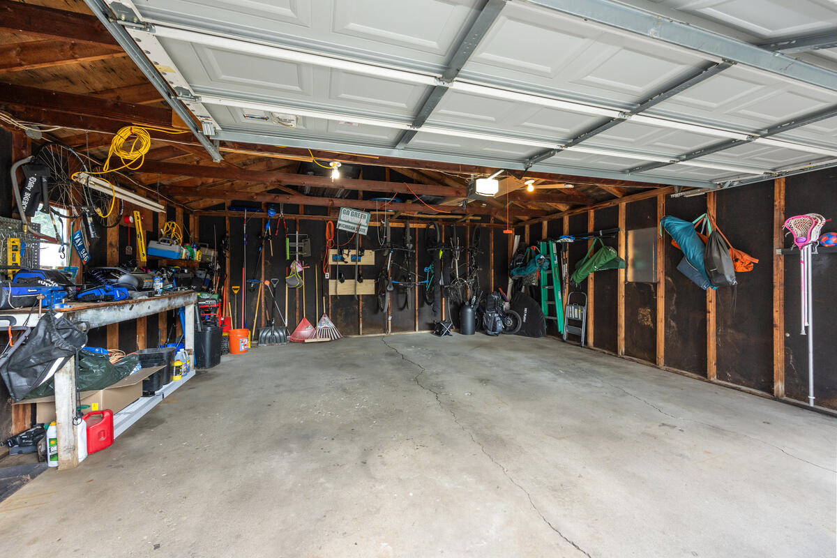 702 Graceland Street NE Grand Rapids MI 49505