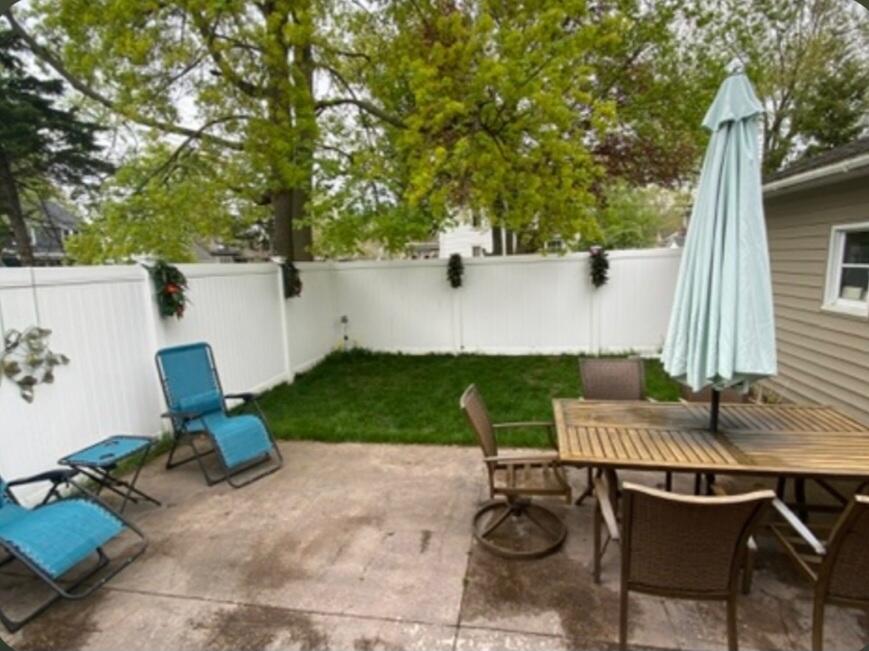 702 Graceland Street NE Grand Rapids MI 49505