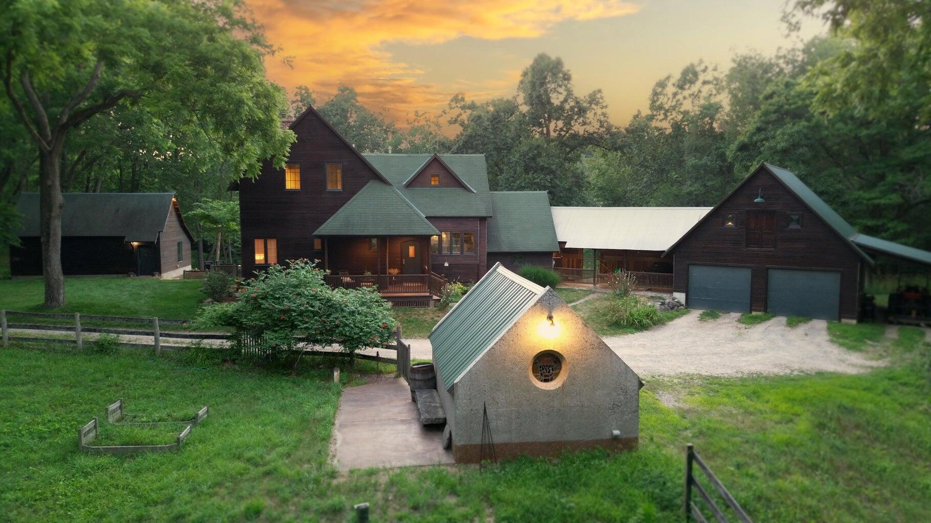 3705 Grand River Drive NE Grand Rapids MI 49525