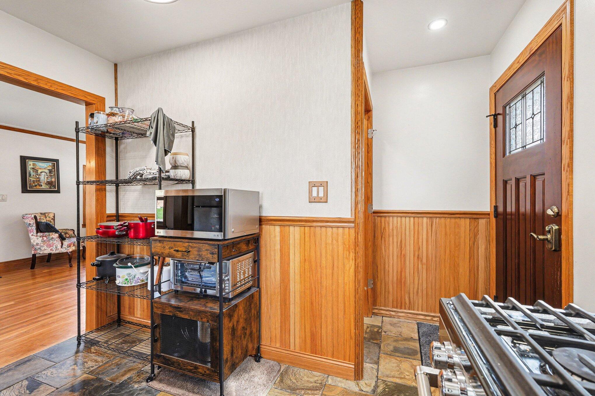 739 Old Gate Road NW Grand Rapids MI 49504