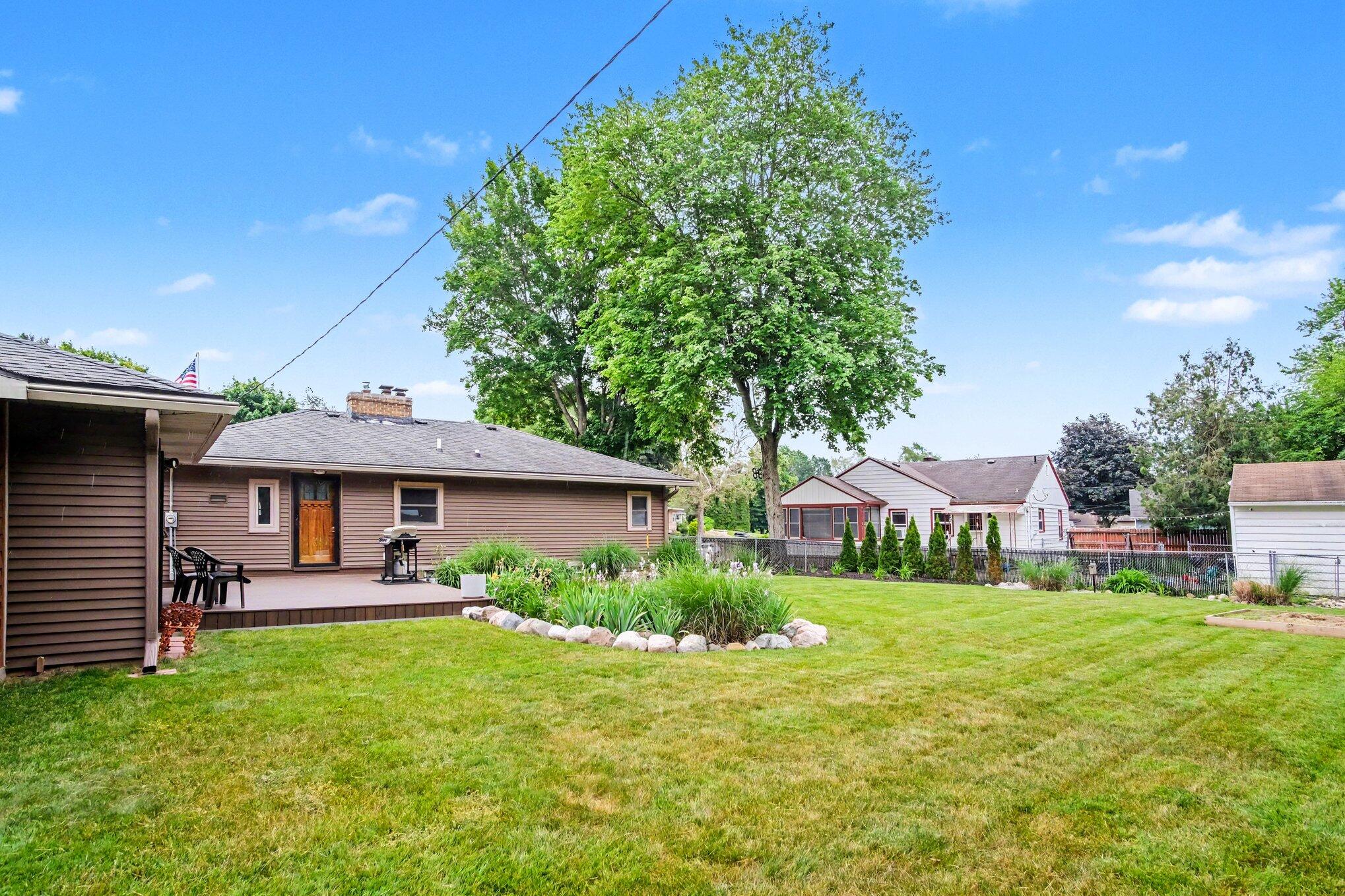 739 Old Gate Road NW Grand Rapids MI 49504