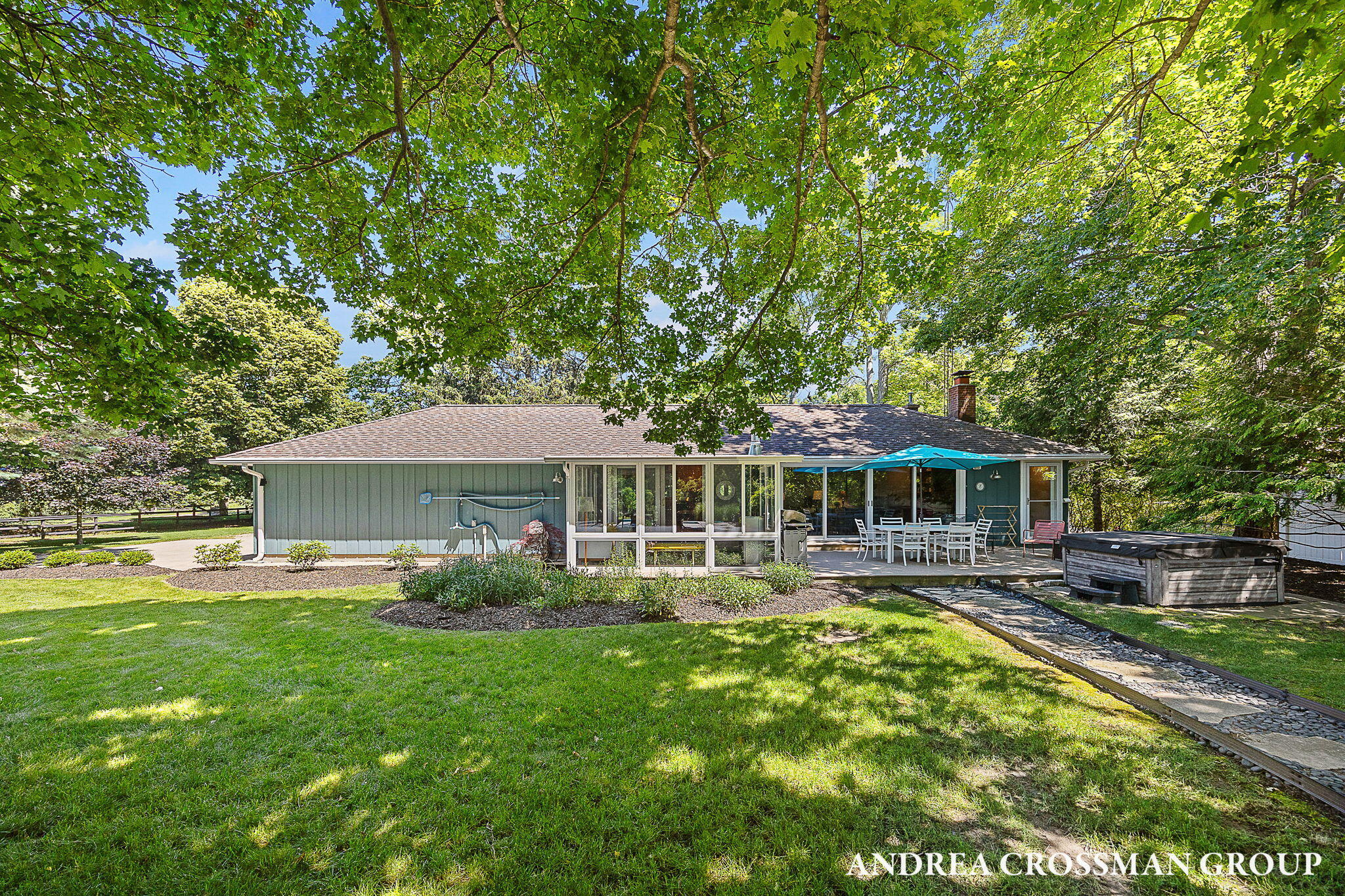 2056 Lakeshore Drive Fennville MI 49408