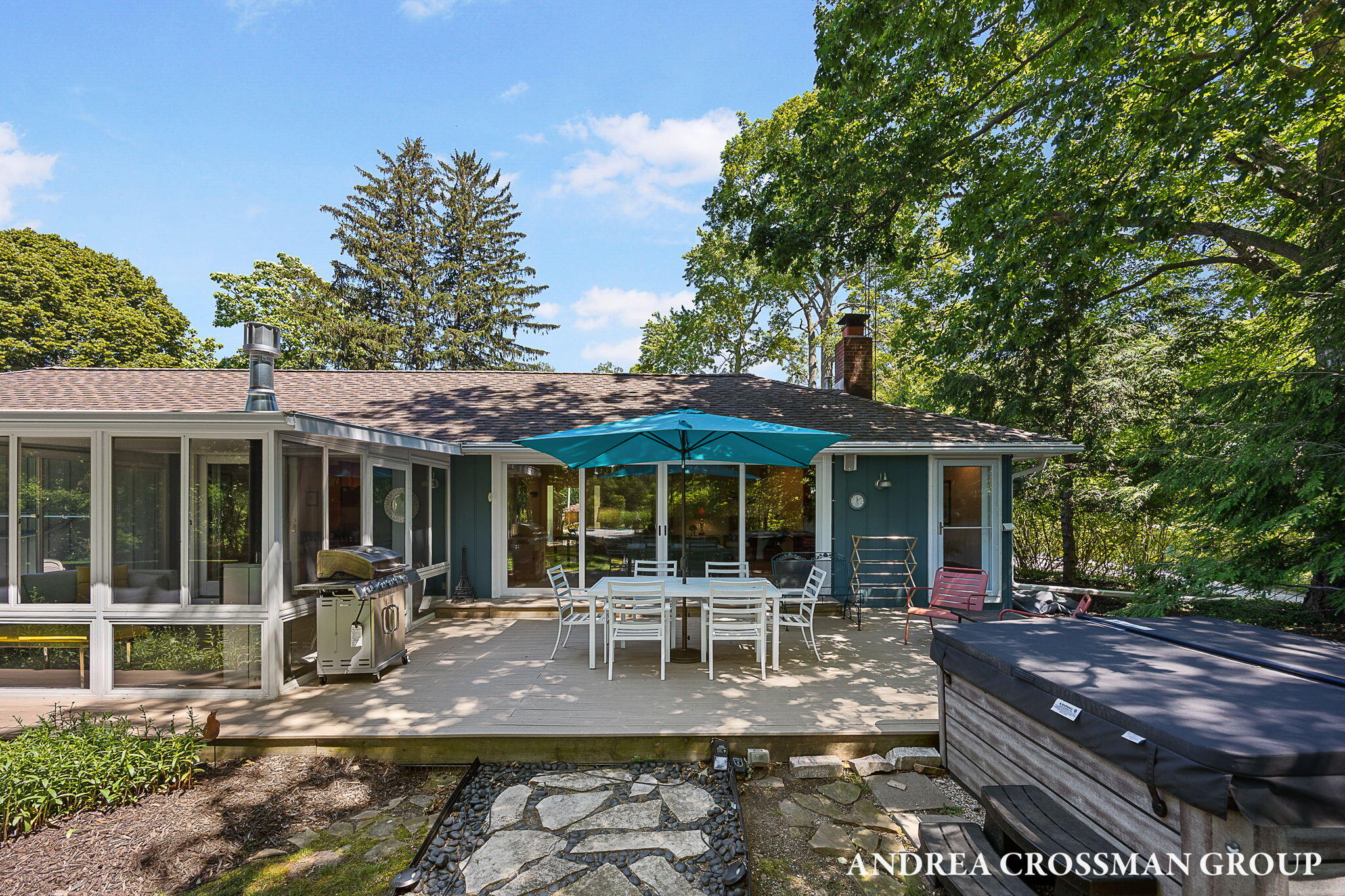 2056 Lakeshore Drive Fennville MI 49408