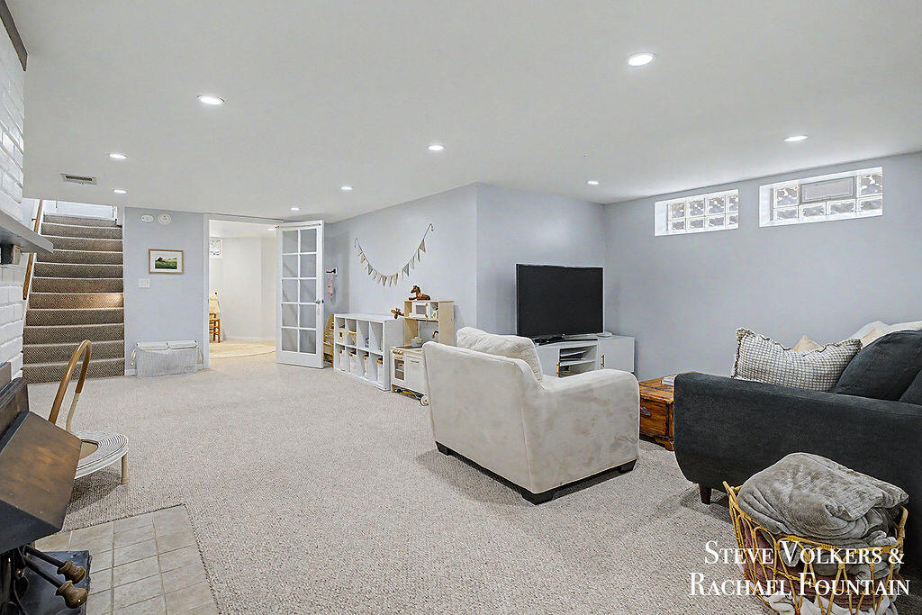 927 Joslin Street SE Grand Rapids MI 49507