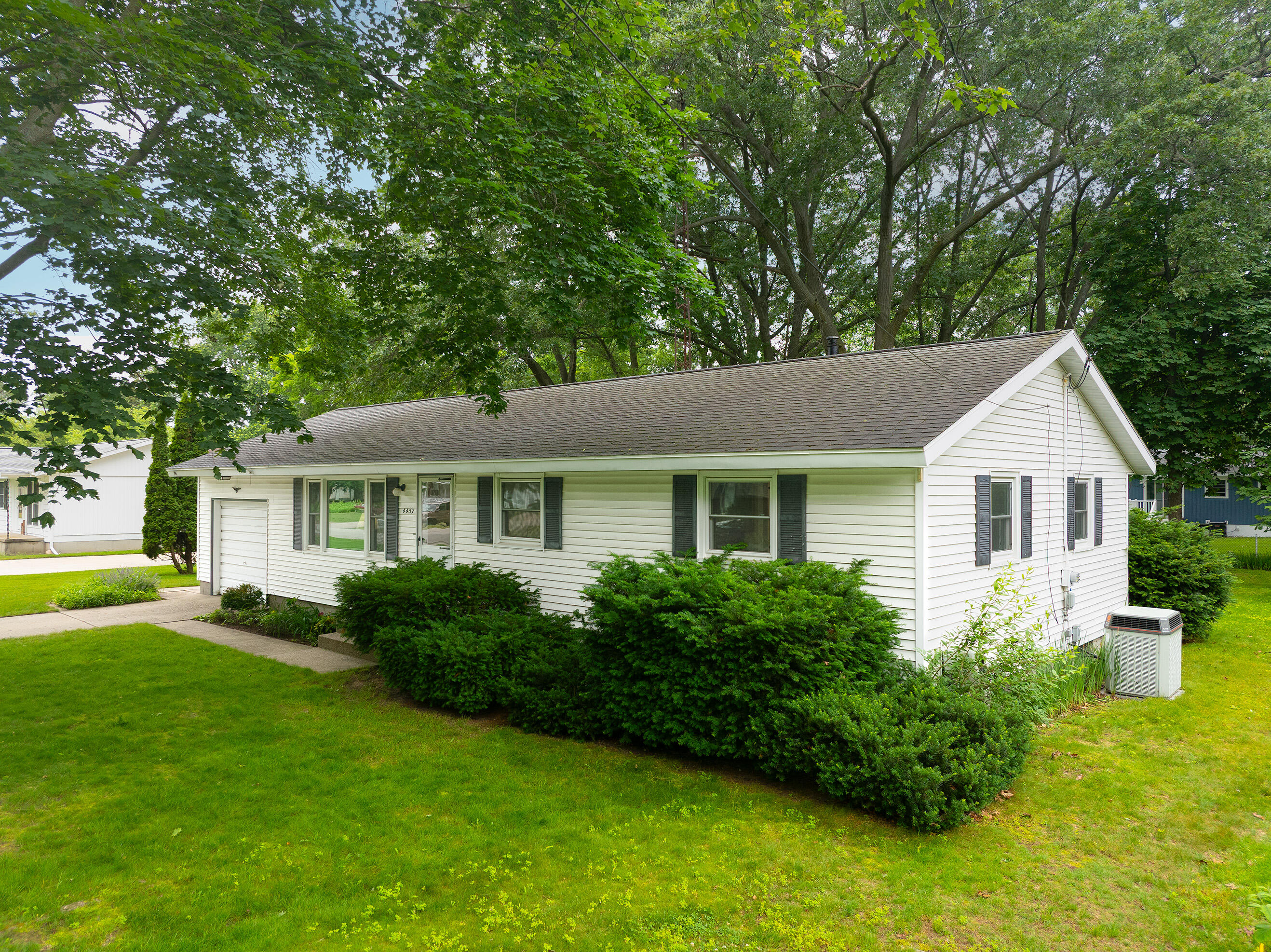 4457 Poulin Street Muskegon MI 49441