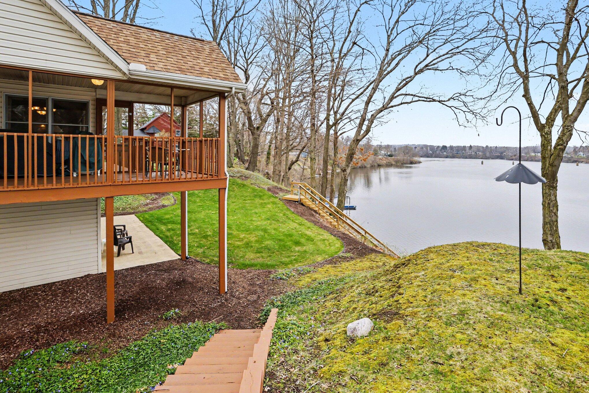 9895 Lakeview Drive Berrien Springs MI 49103