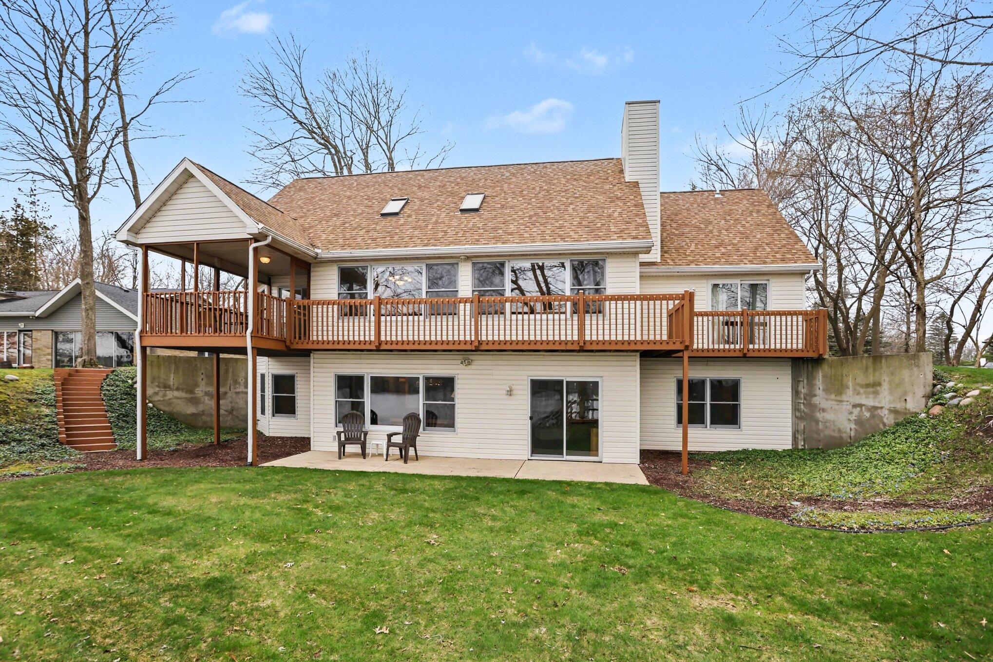 9895 Lakeview Drive Berrien Springs MI 49103