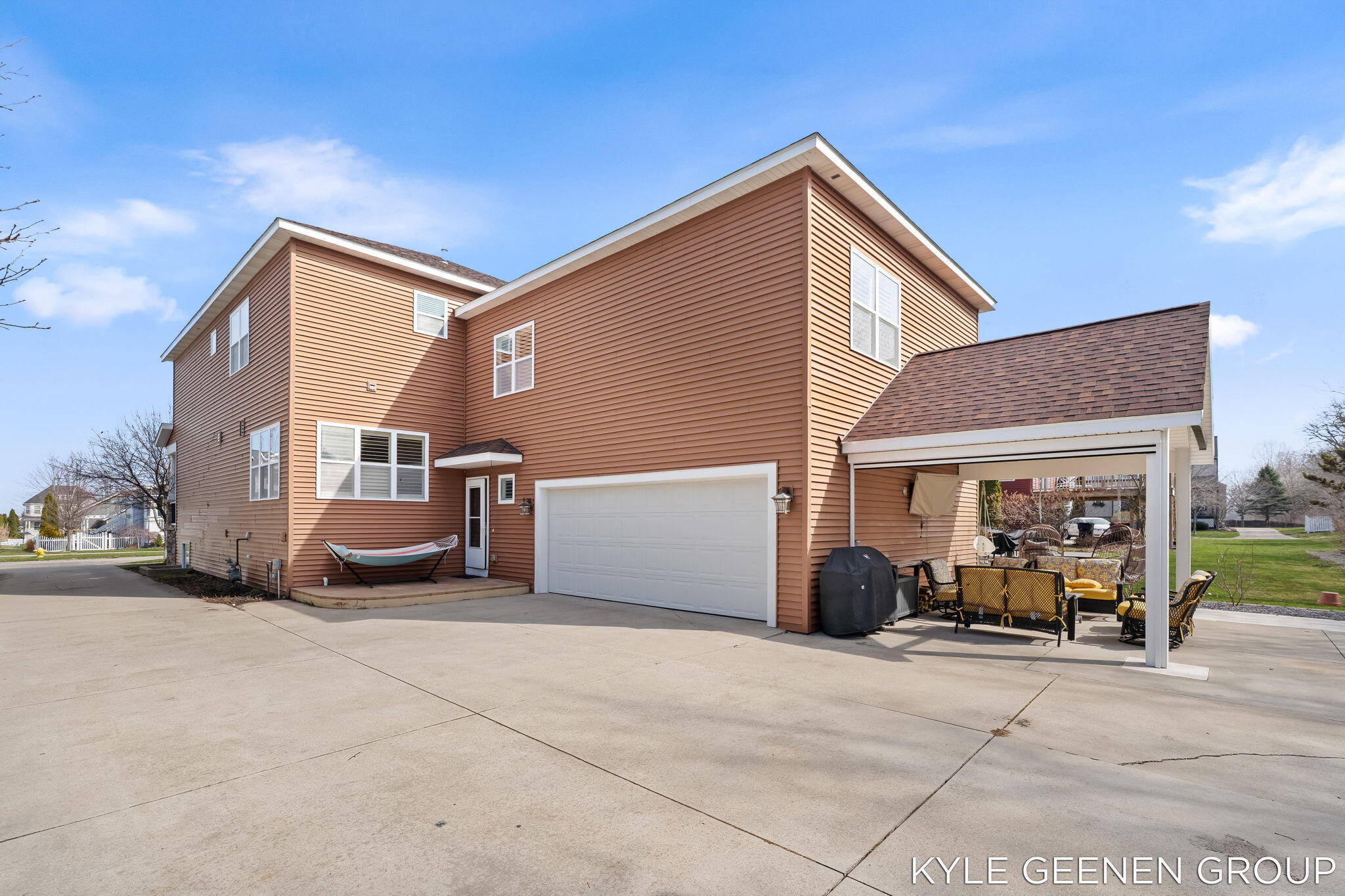 564 Blackstone Street Holland MI 49423