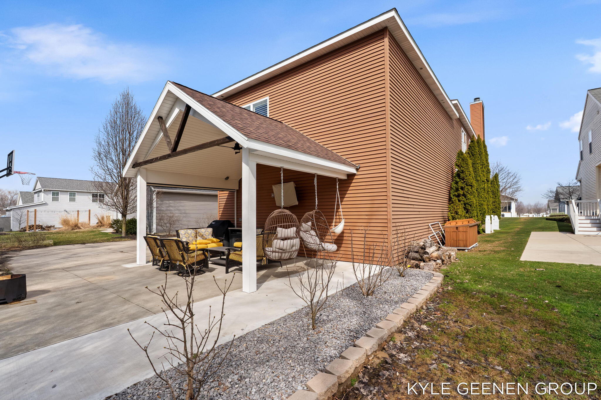 564 Blackstone Street Holland MI 49423