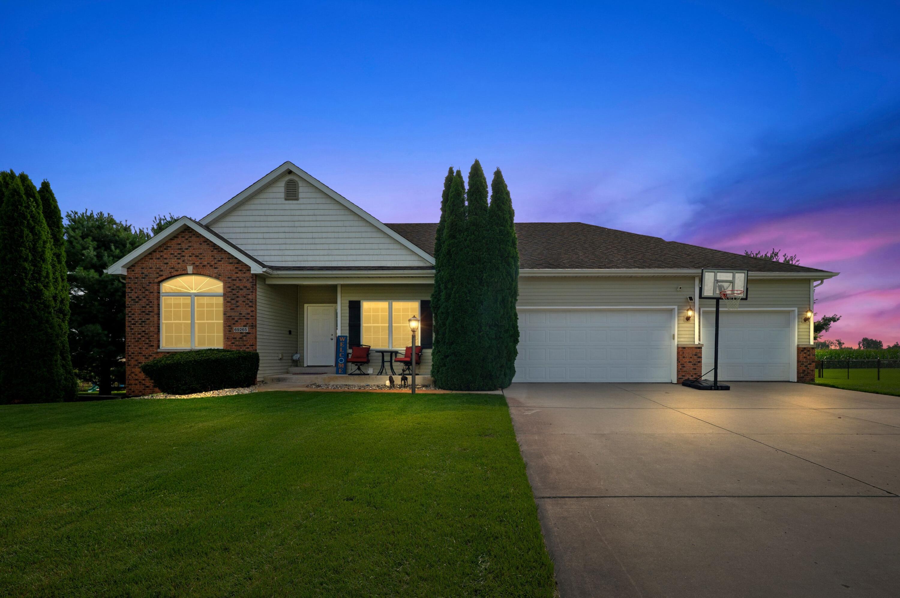 69265 Sundance Drive Edwardsburg MI 49112