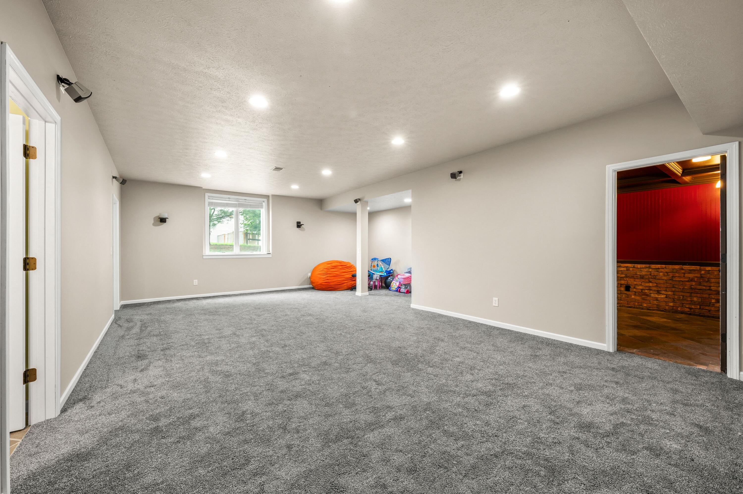 69265 Sundance Drive Edwardsburg MI 49112
