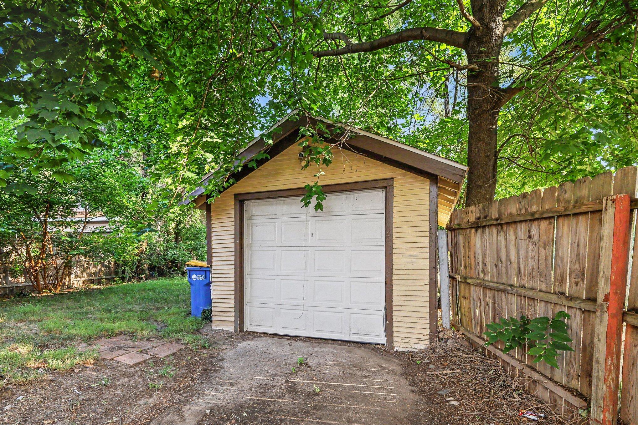 1059 M.l.k. Jr Street SE Grand Rapids MI 49507