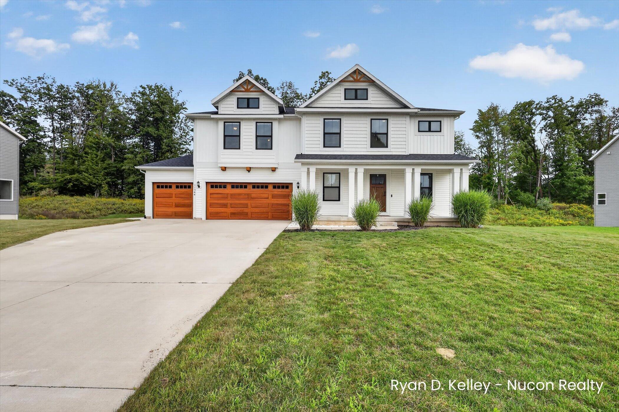 11544 Sessions Woods Drive W Grand Rapids MI 49534