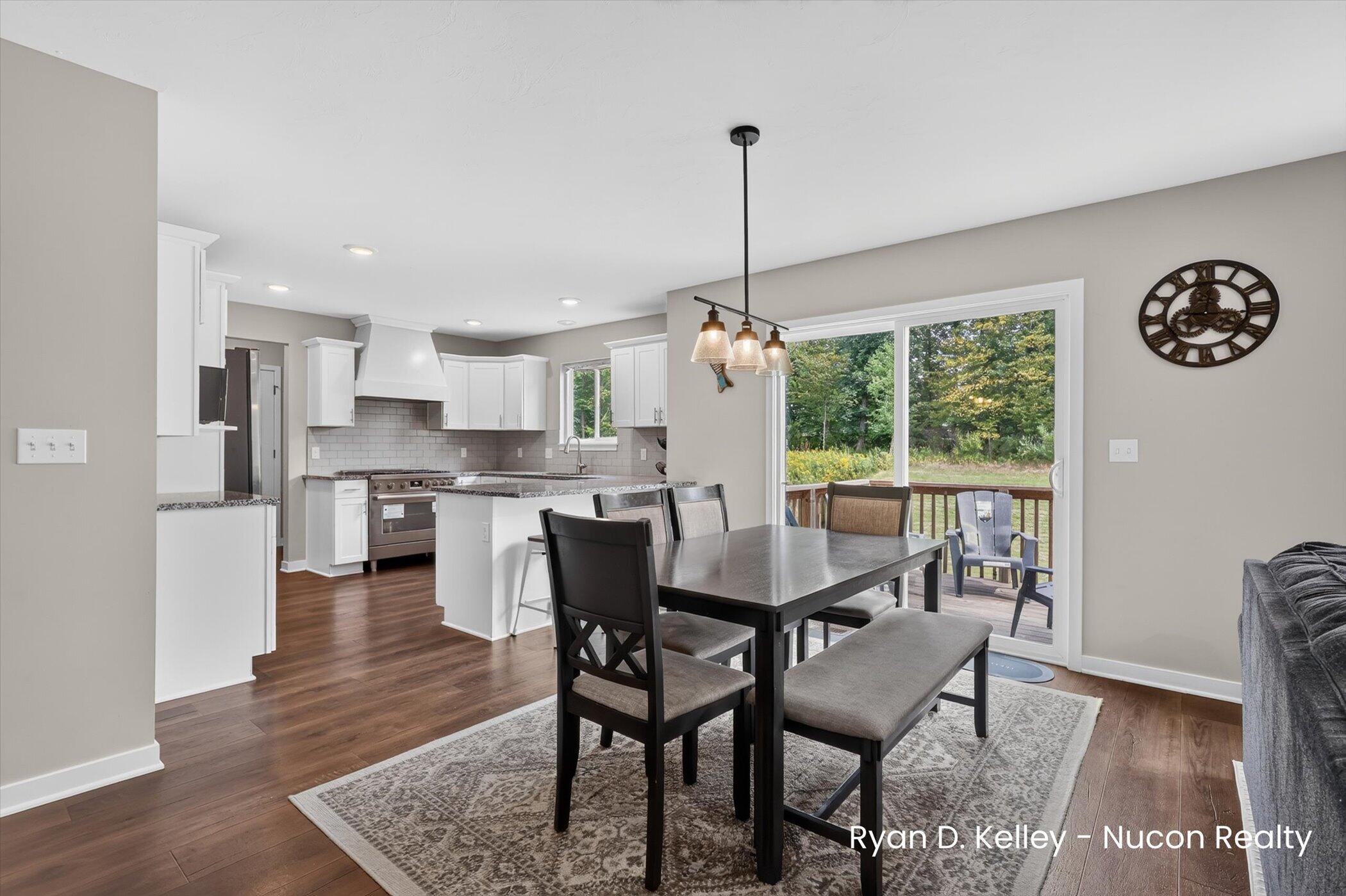 11544 Sessions Woods Drive W Grand Rapids MI 49534
