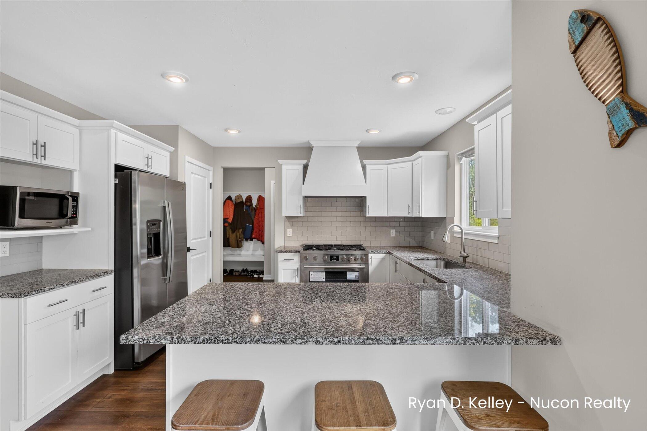 11544 Sessions Woods Drive W Grand Rapids MI 49534