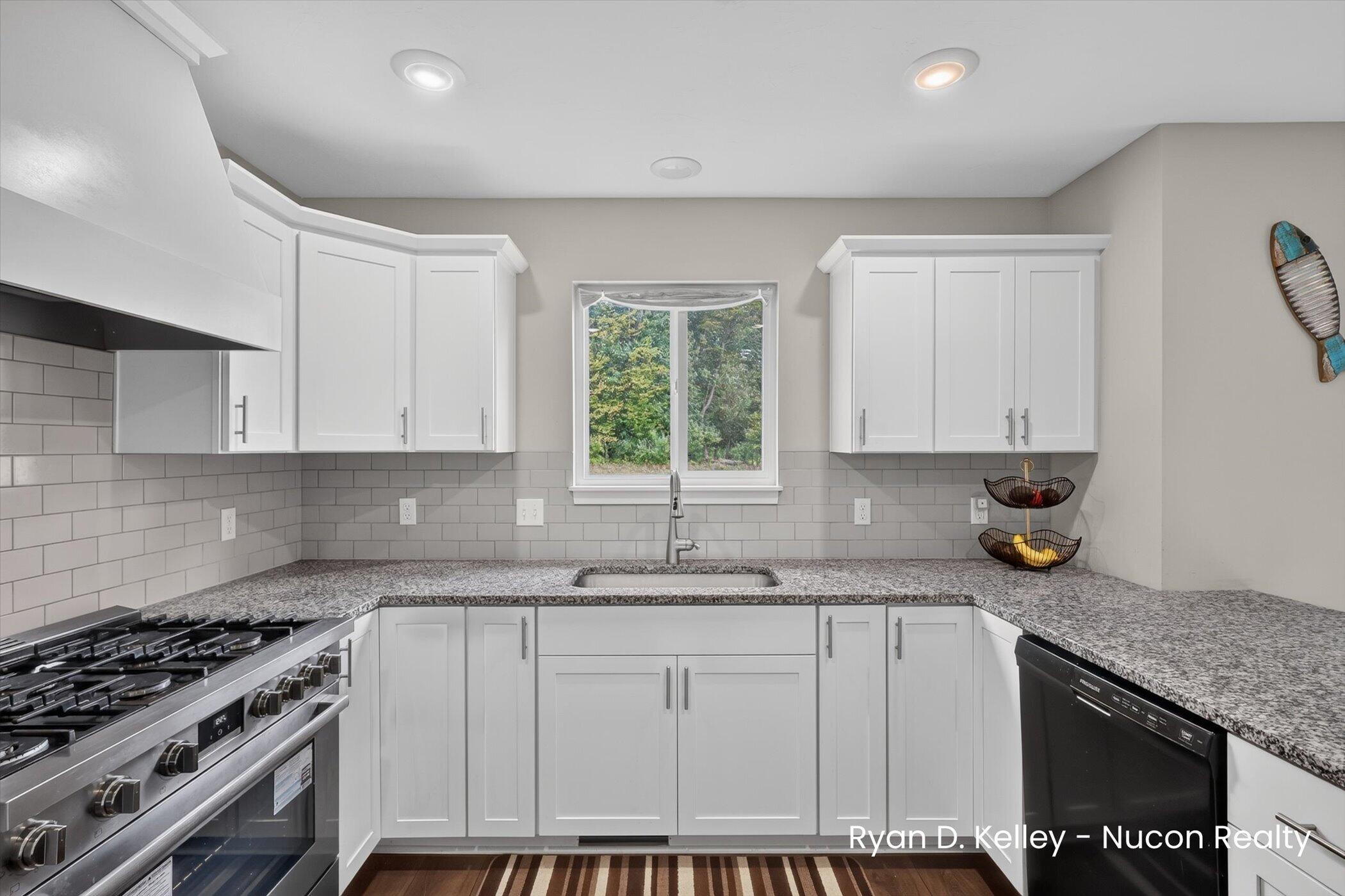 11544 Sessions Woods Drive W Grand Rapids MI 49534