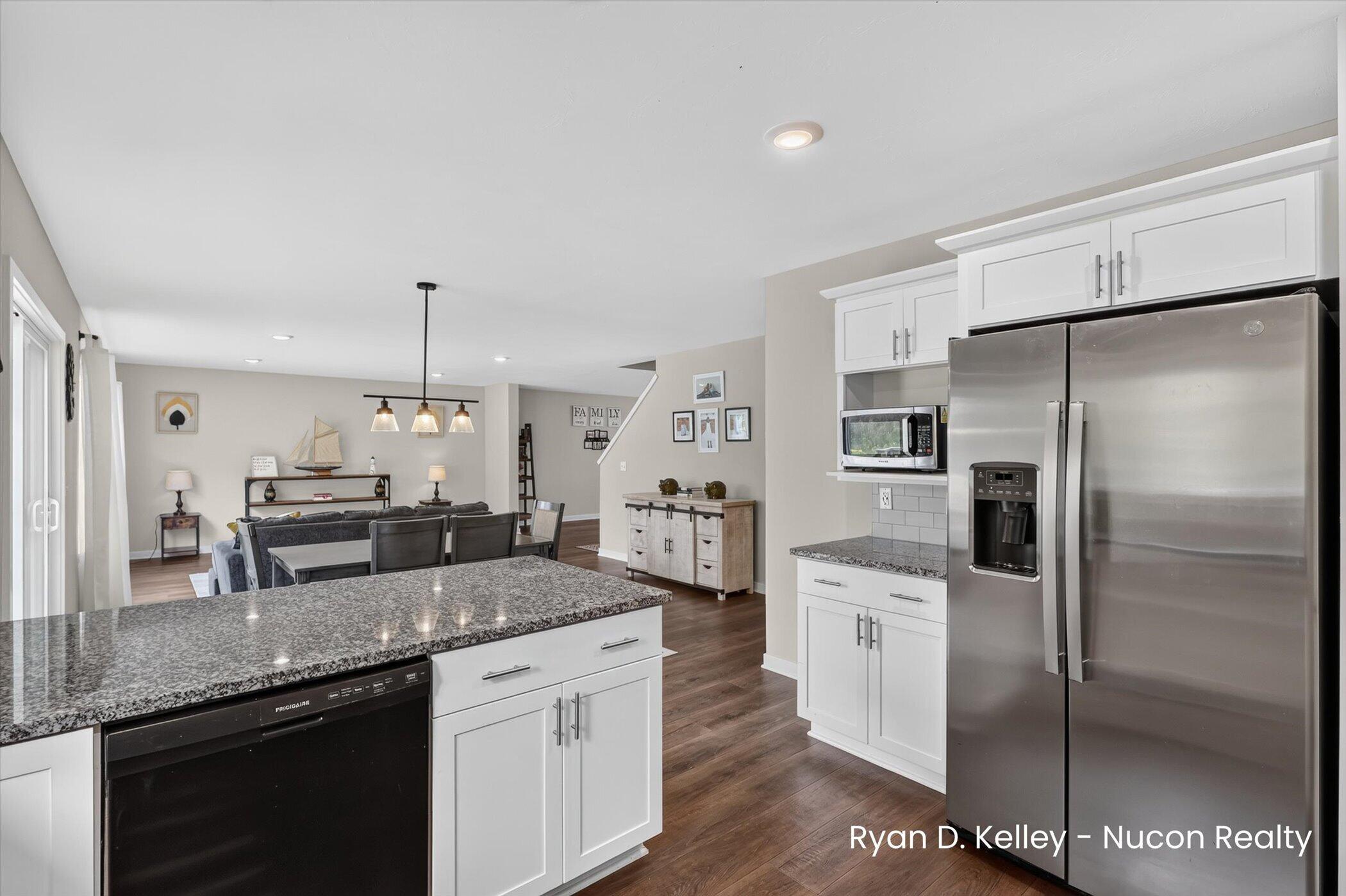 11544 Sessions Woods Drive W Grand Rapids MI 49534