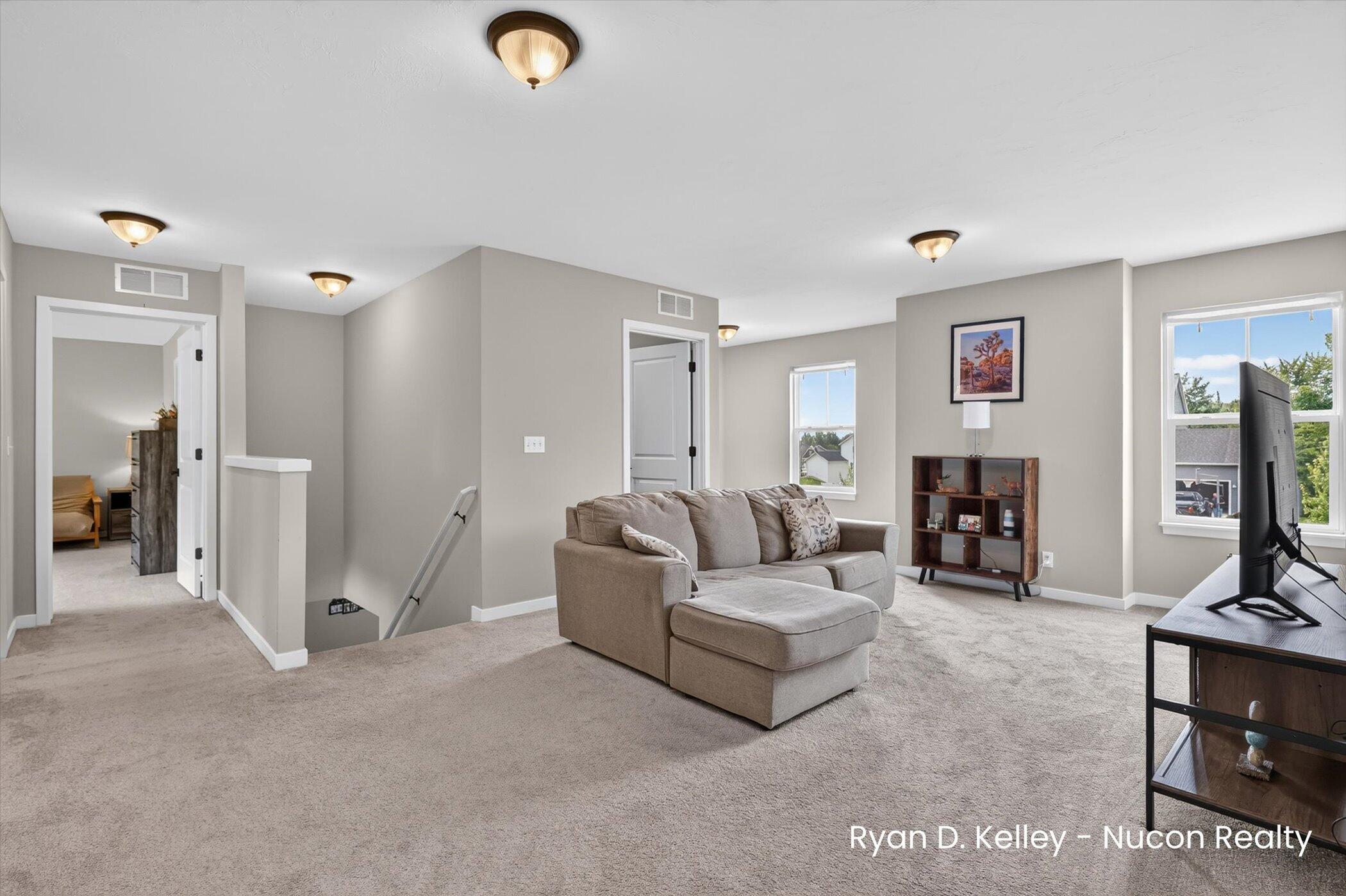 11544 Sessions Woods Drive W Grand Rapids MI 49534