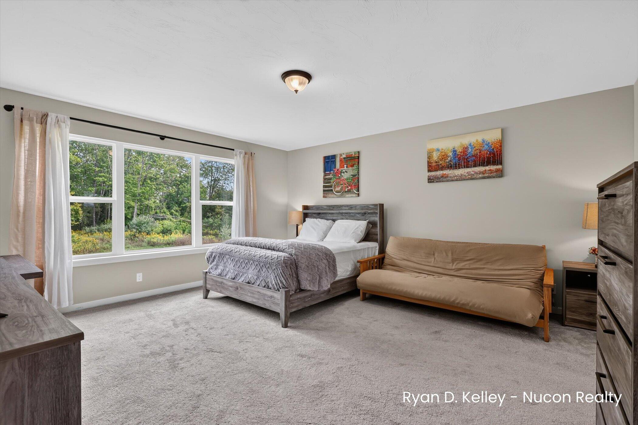 11544 Sessions Woods Drive W Grand Rapids MI 49534