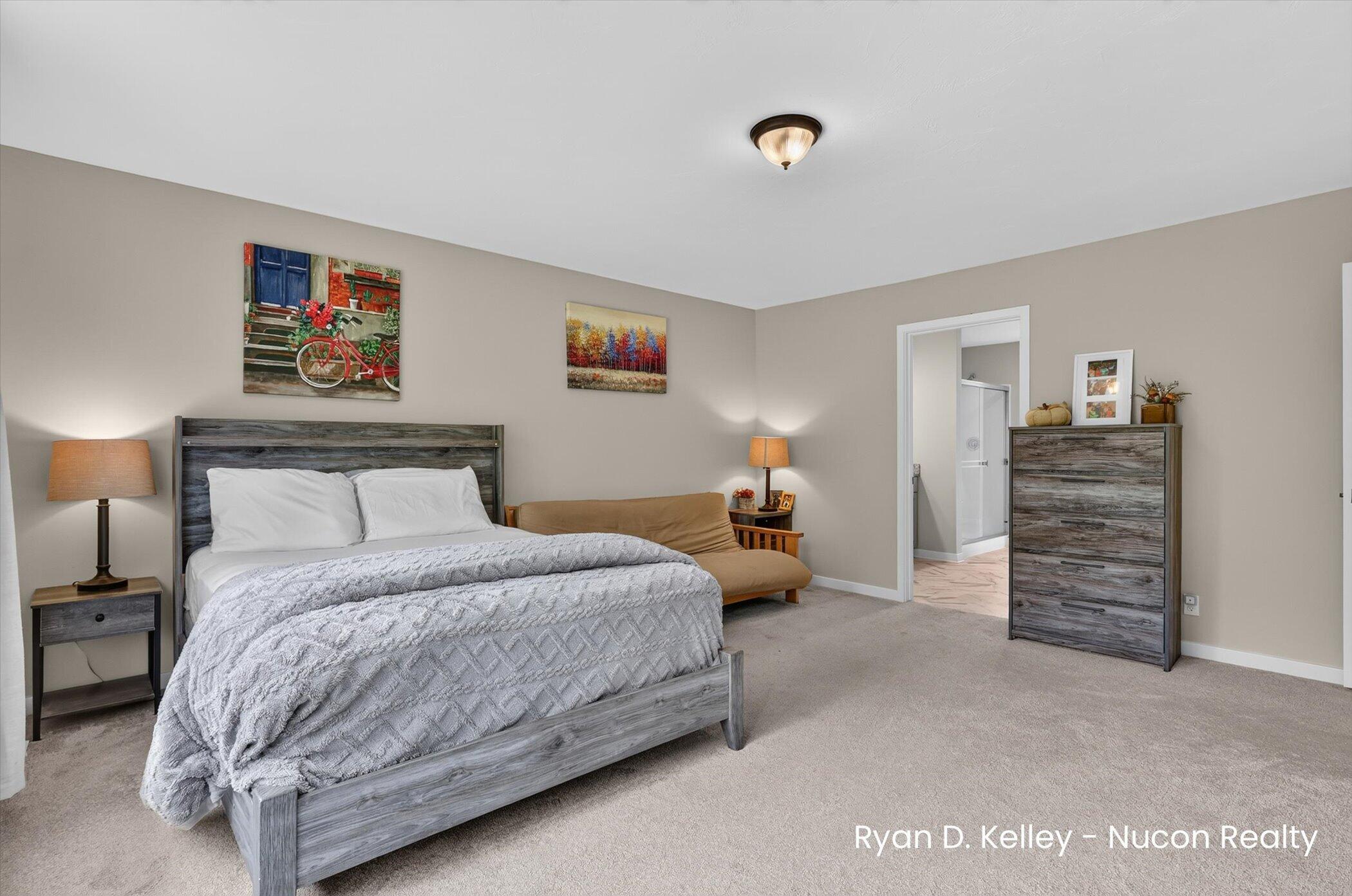 11544 Sessions Woods Drive W Grand Rapids MI 49534