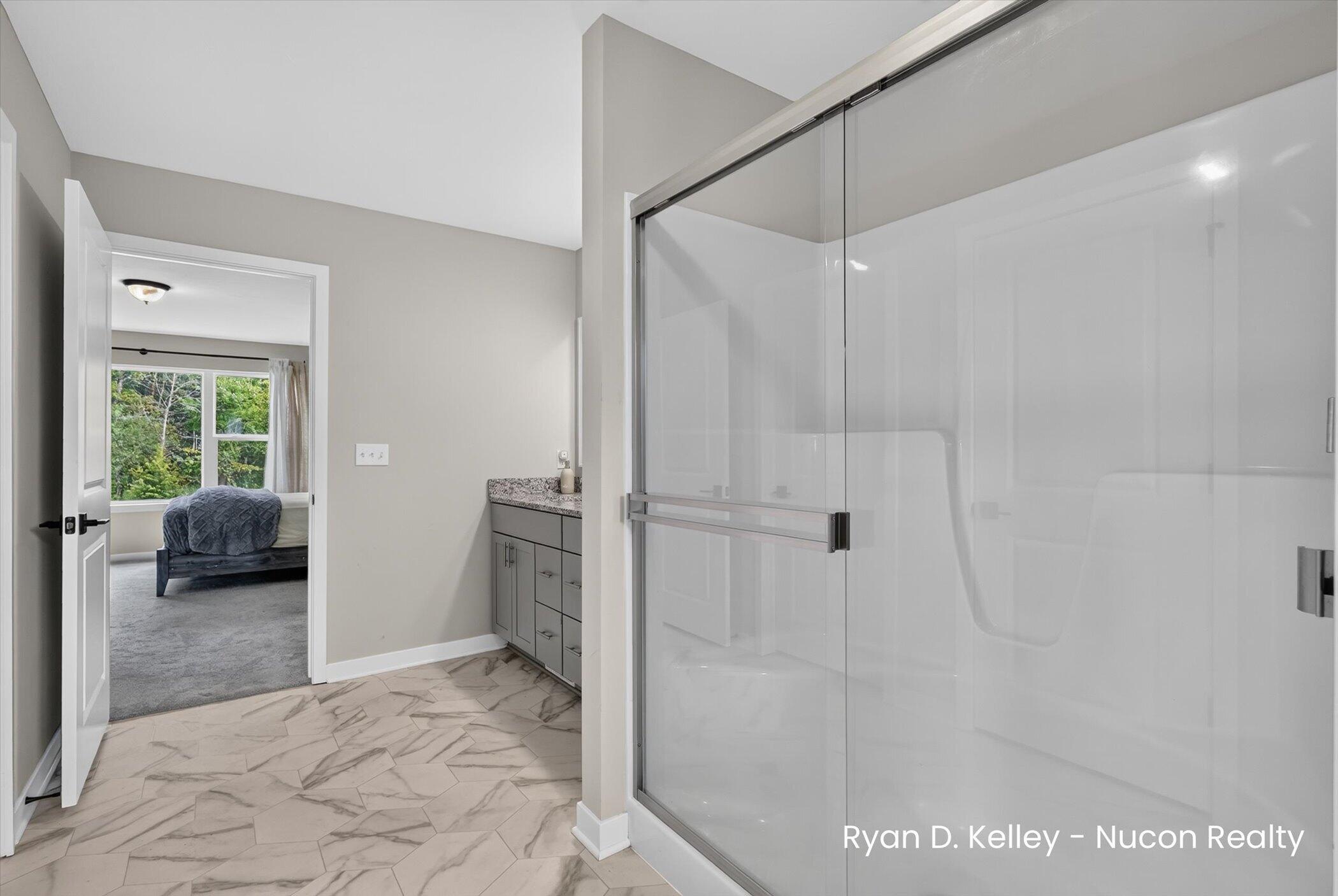 11544 Sessions Woods Drive W Grand Rapids MI 49534